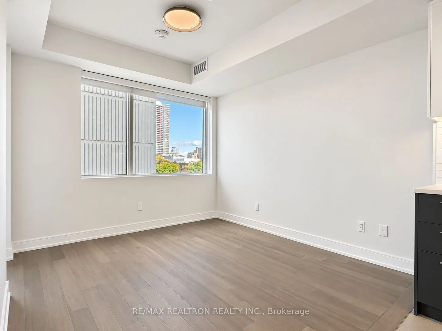 664 Spadina Avenue #505