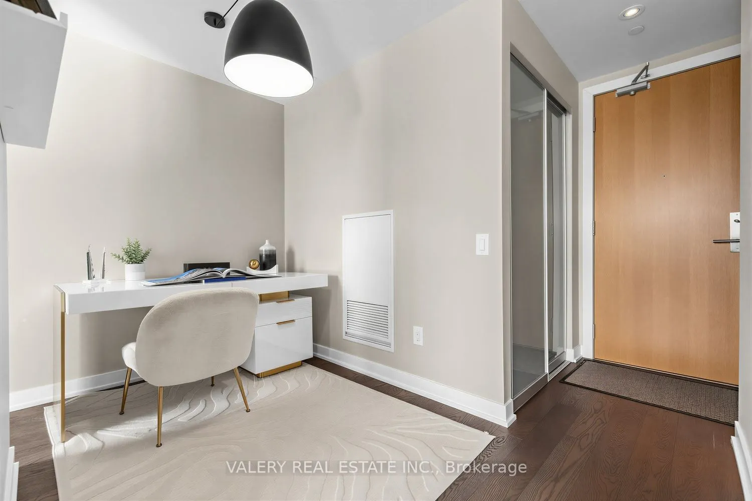 629 King Street W #1022