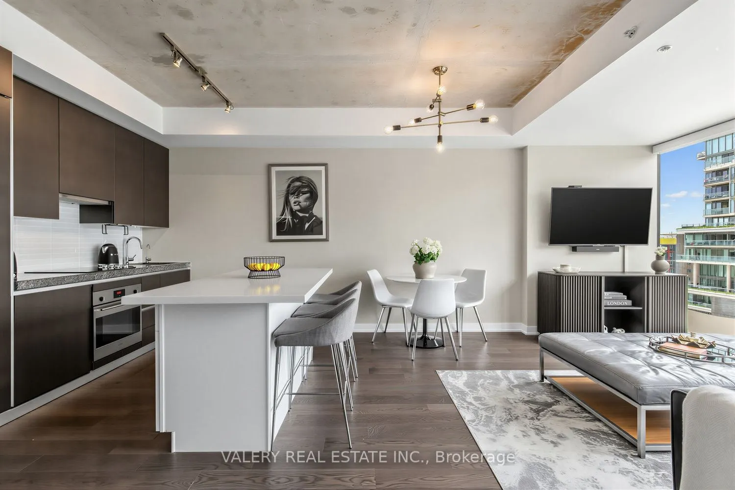 629 King Street W #1022