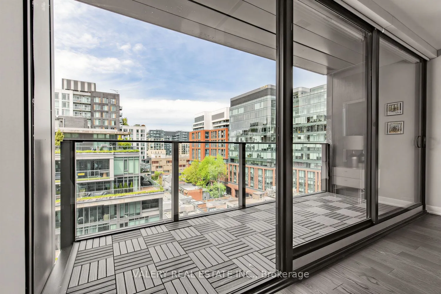 629 King Street W #1022