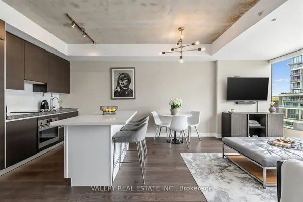 629 King Street W