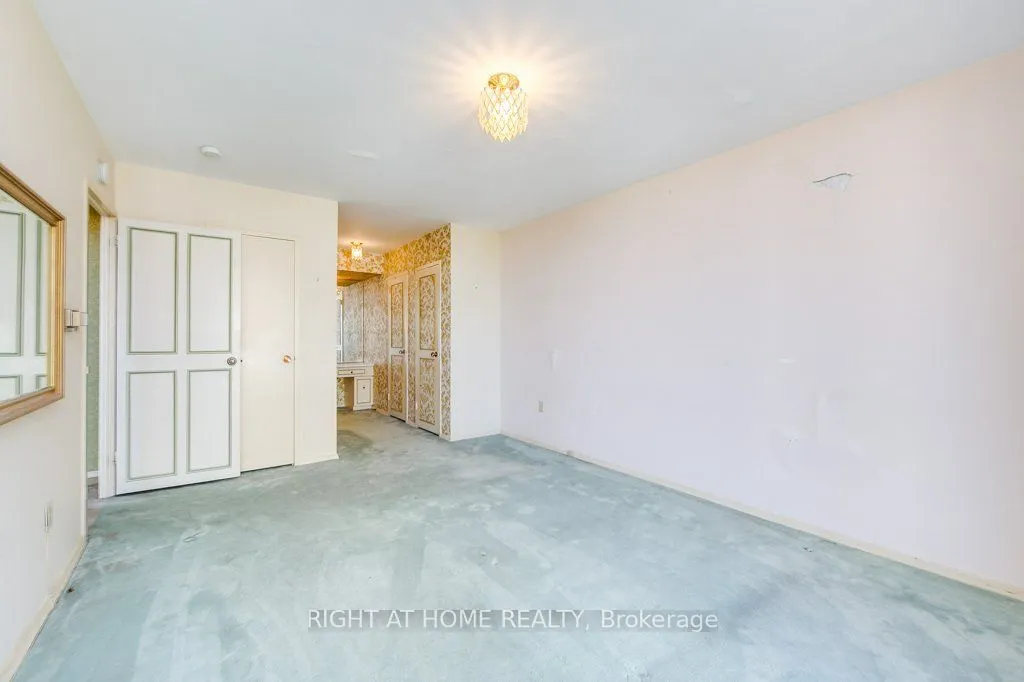 115 Antibes Drive #803