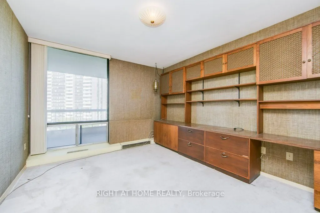 115 Antibes Drive #803
