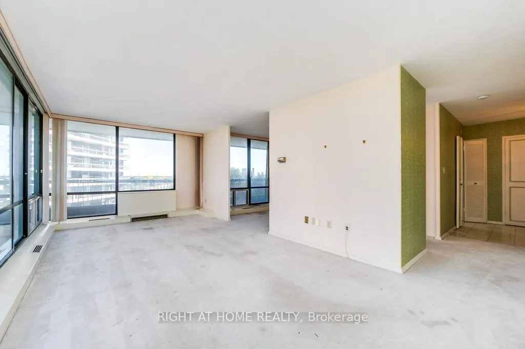 115 Antibes Drive #803