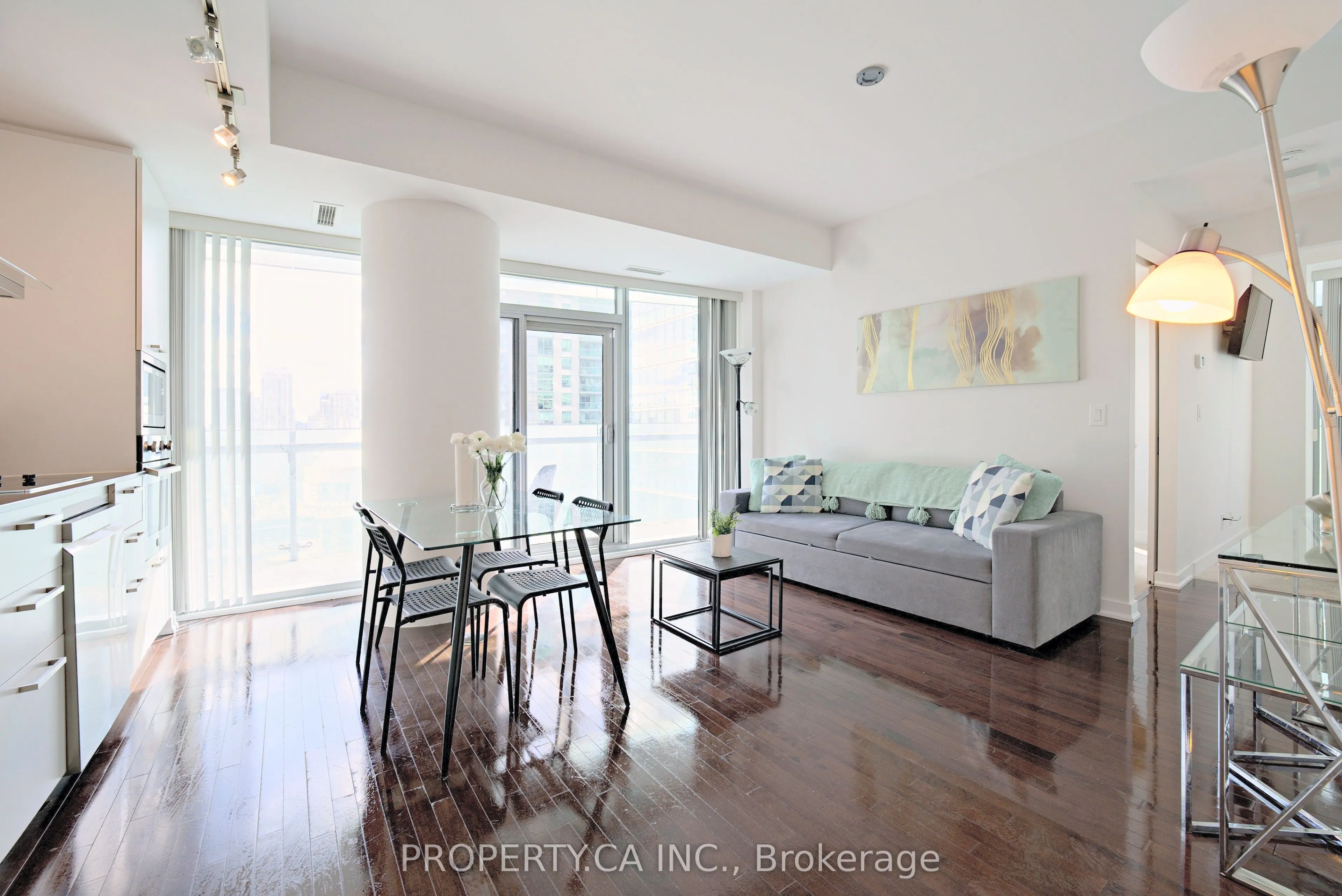 14 York Street S #1908