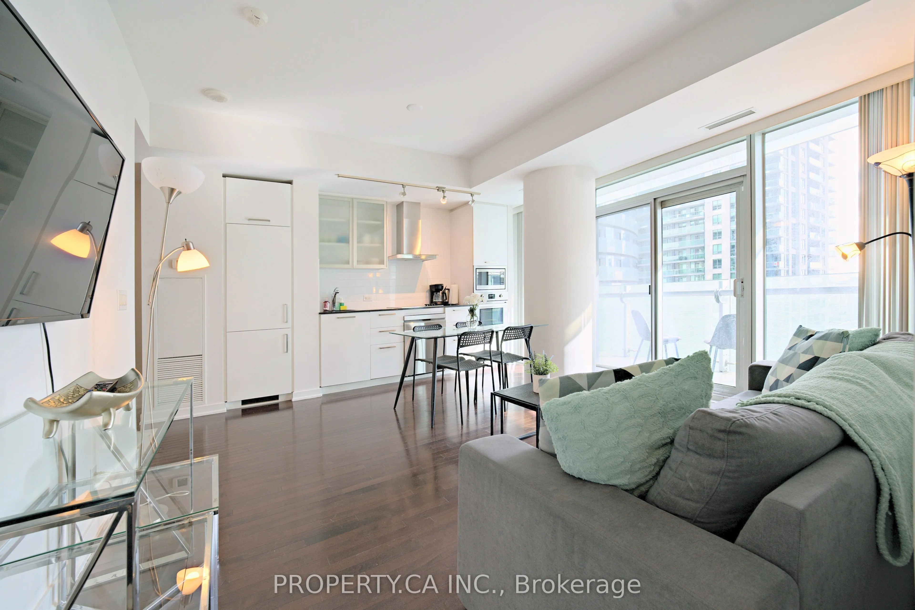 14 York Street S #1908