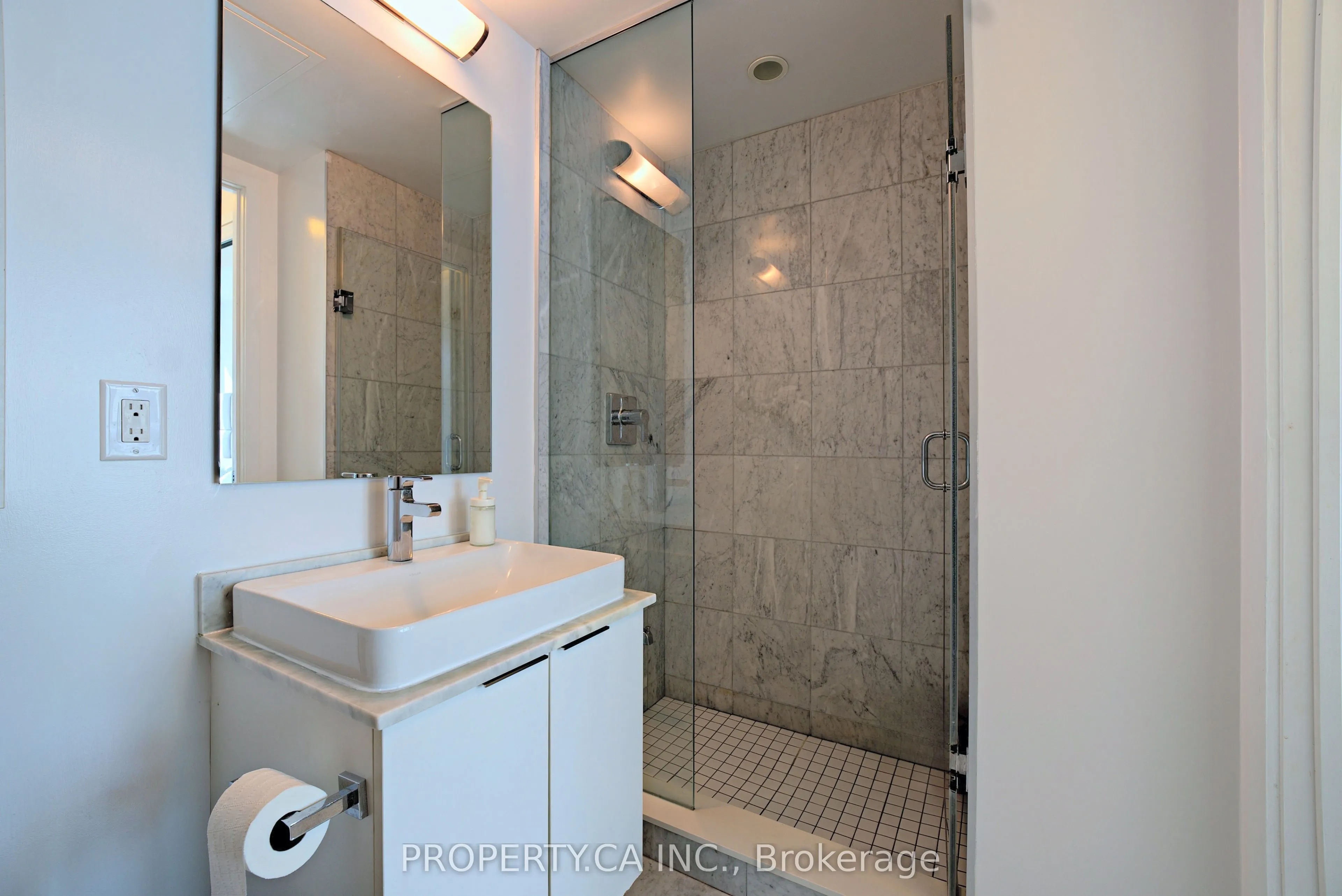 14 York Street S #1908