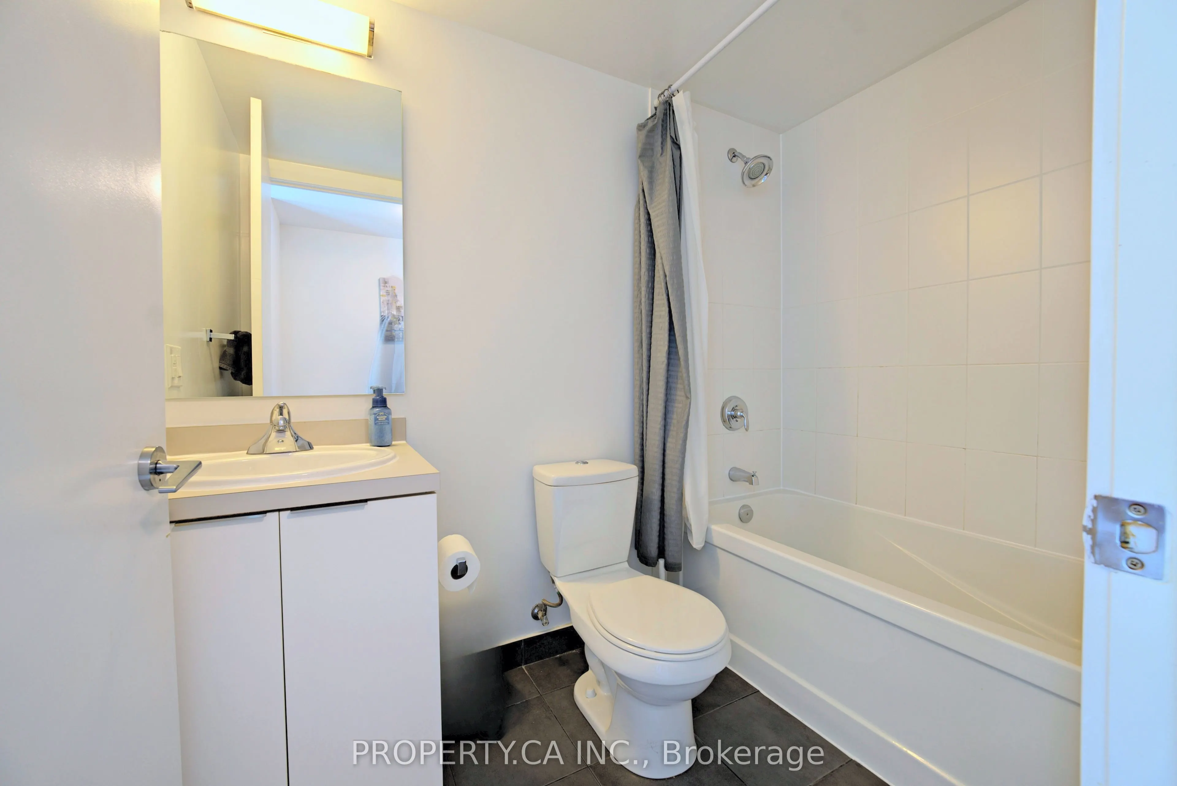 14 York Street S #1908