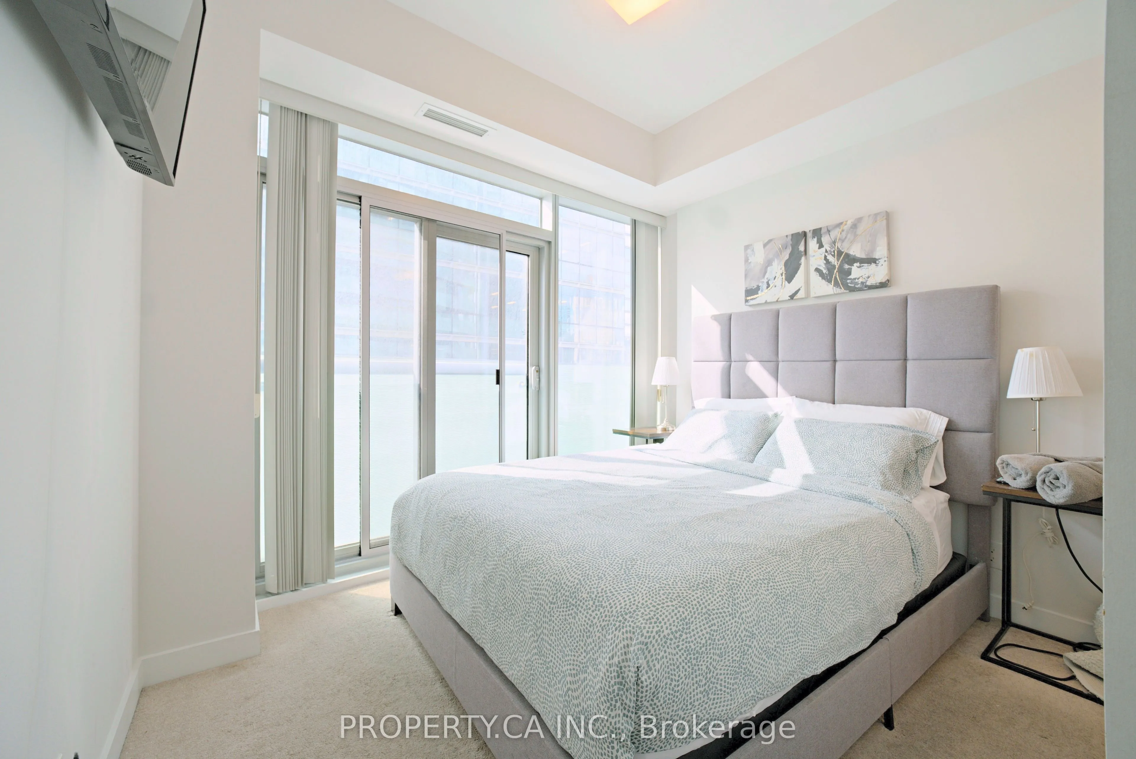 14 York Street S #1908