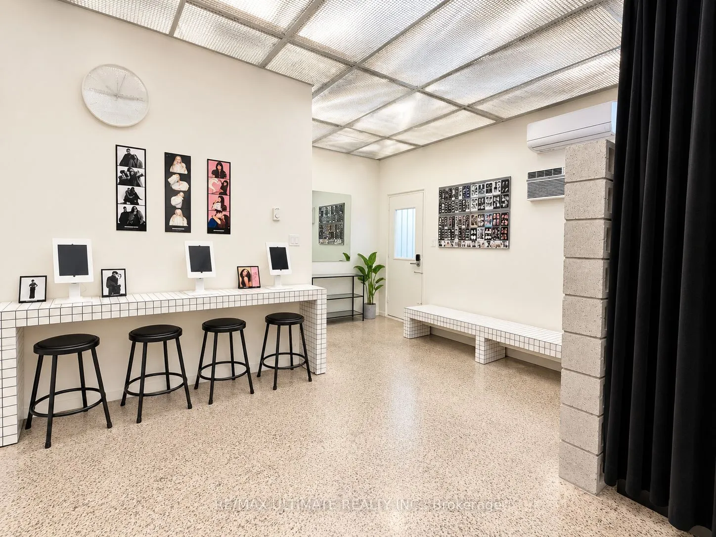 621 BLOOR Street W