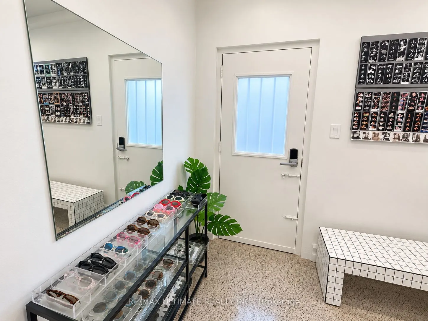621 BLOOR Street W