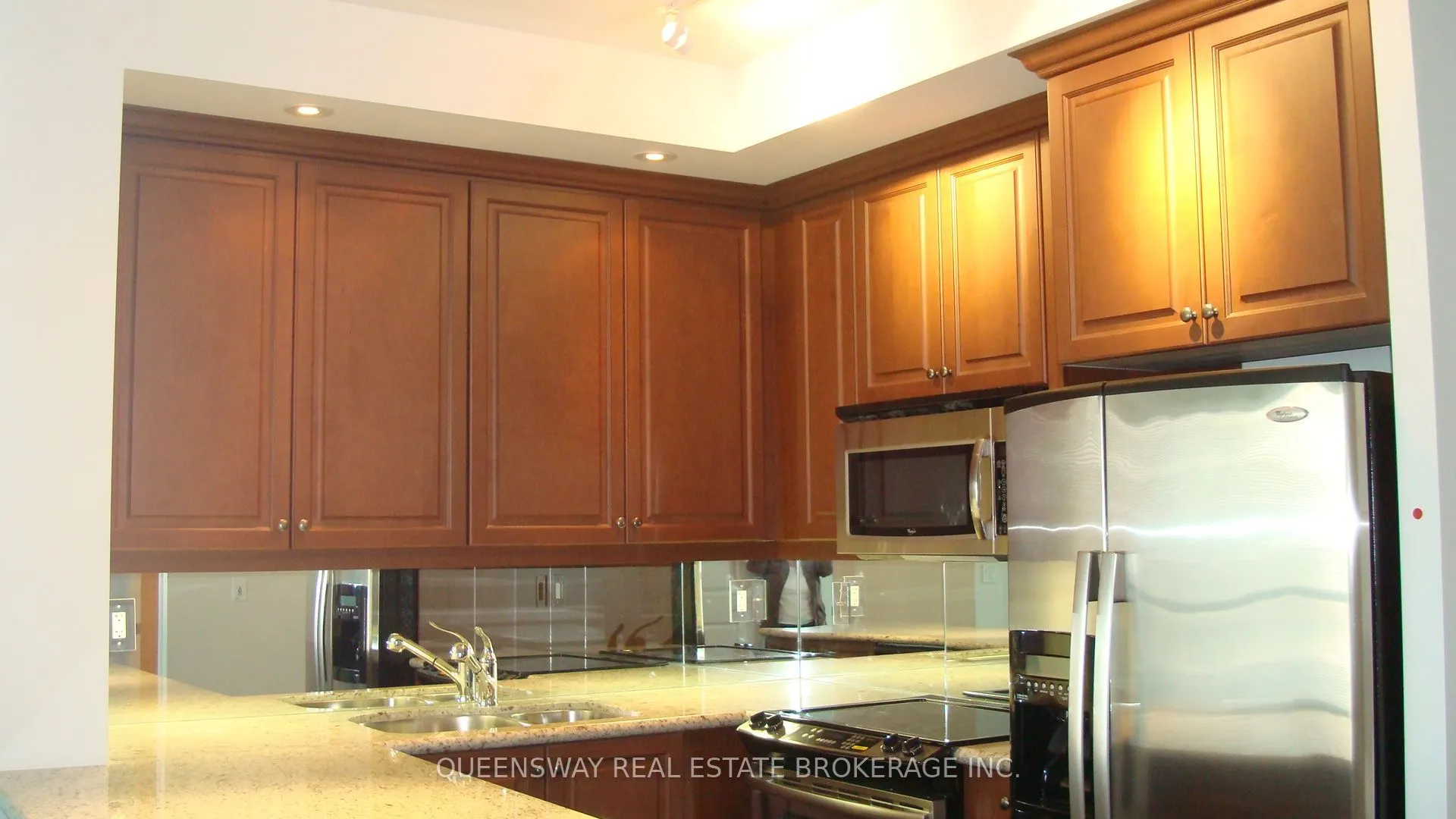 628 Fleet Street #401