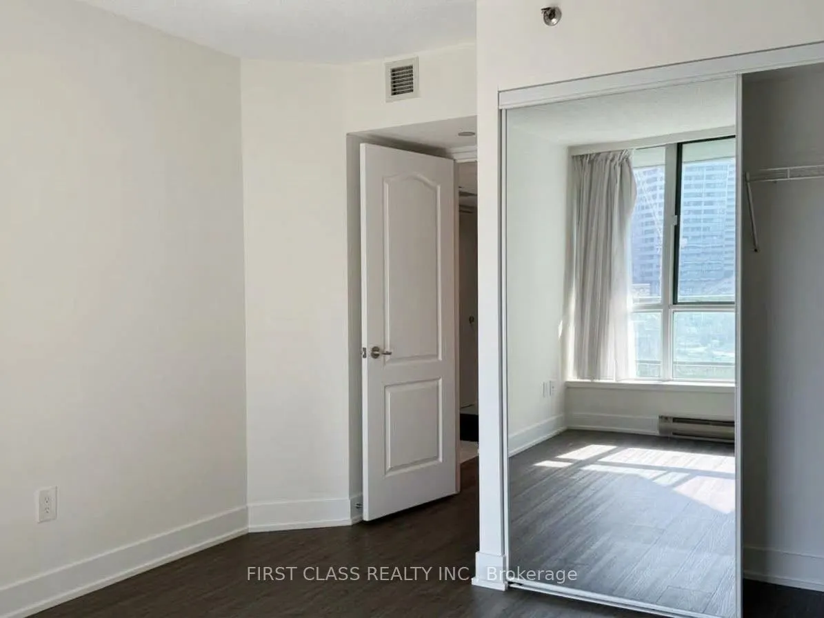 38 Elm Street #611