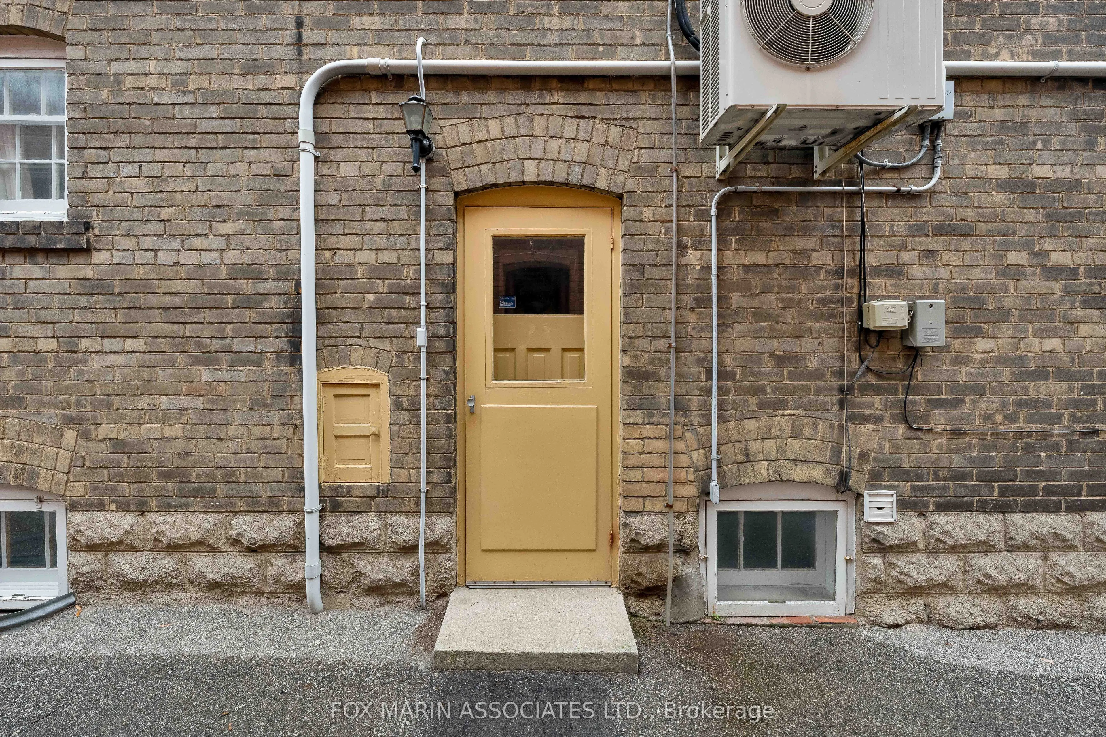26 Claxton Boulevard