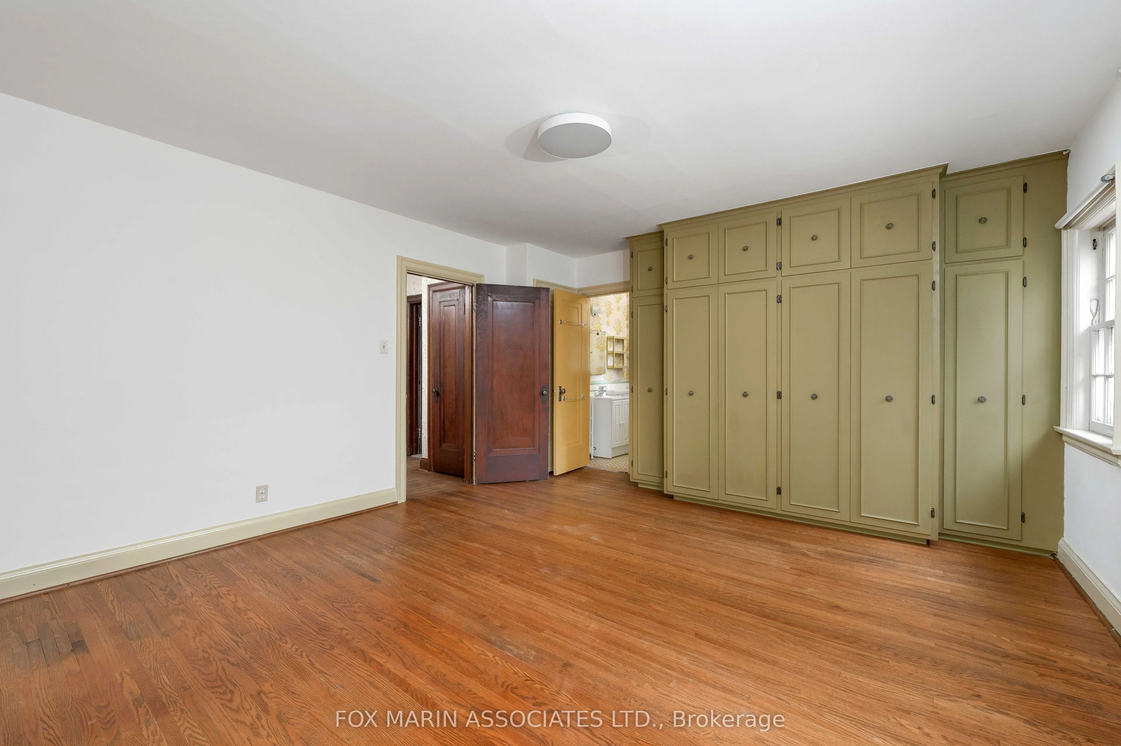 26 Claxton Boulevard