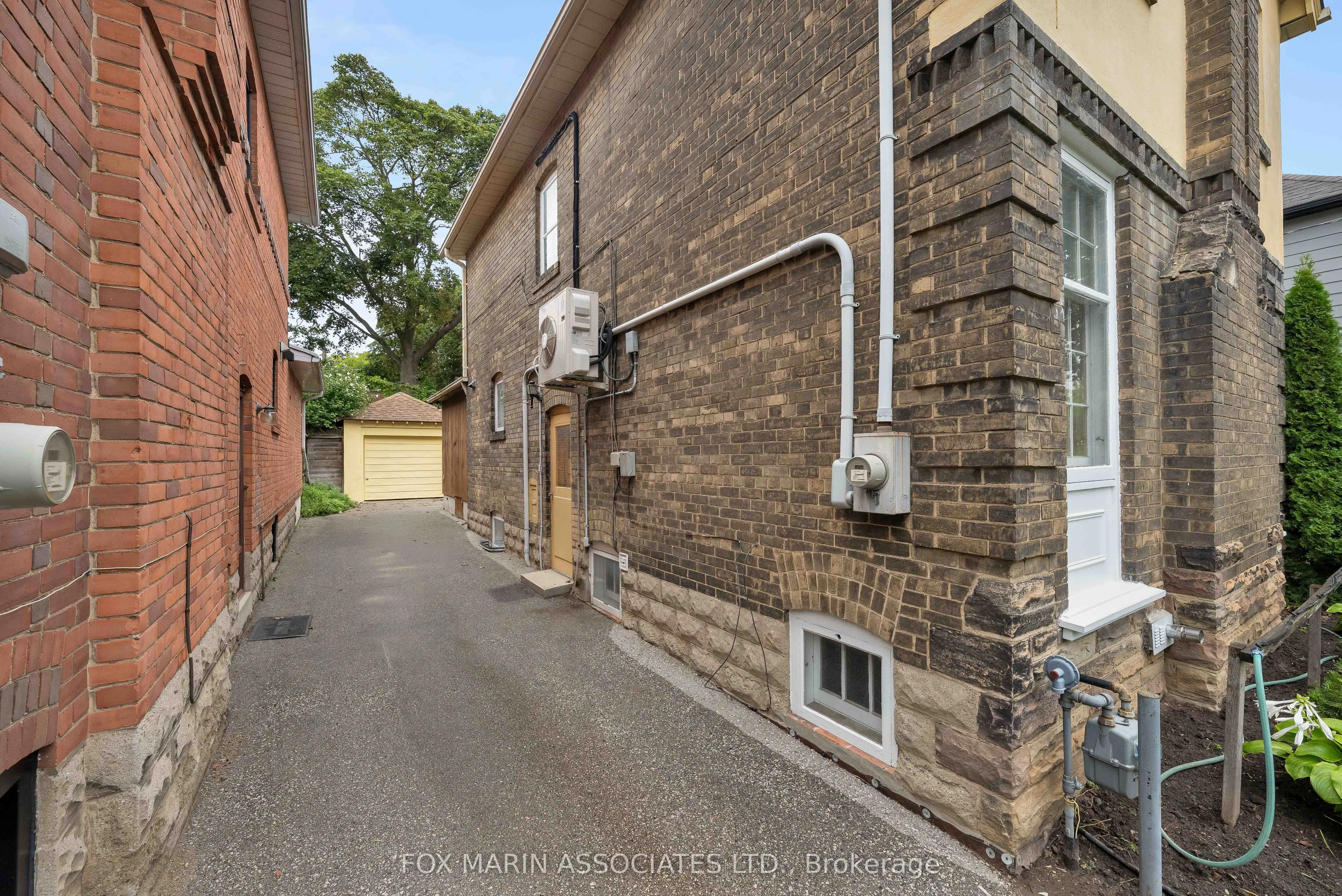 26 Claxton Boulevard