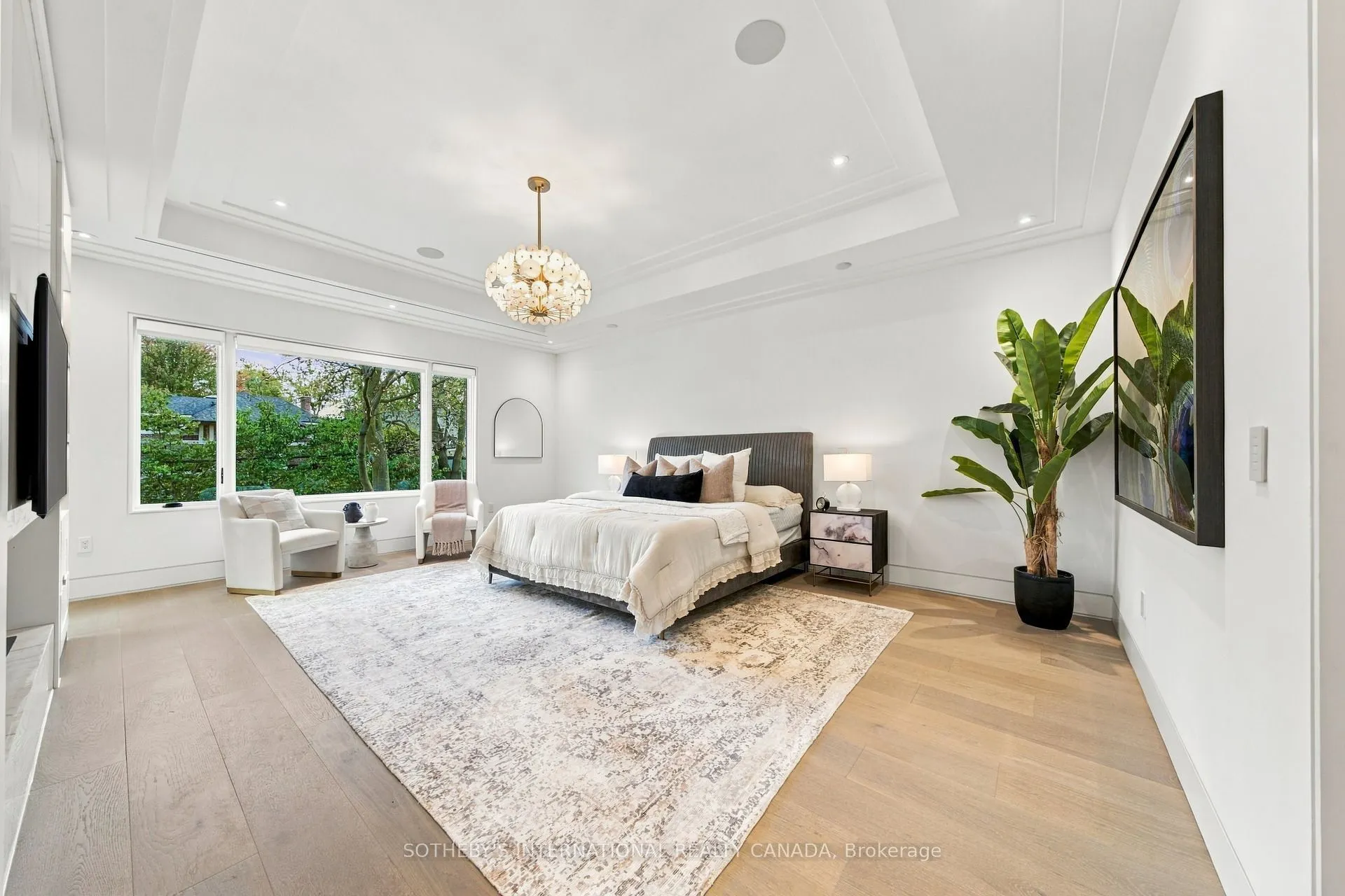 335 Lytton Boulevard