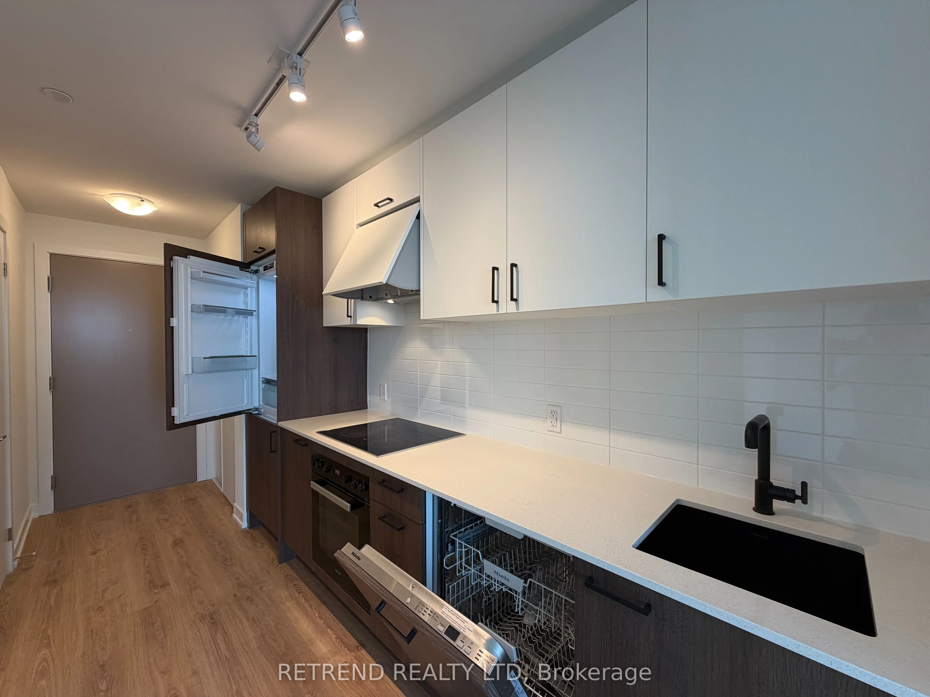 5 Quarrington Lane #2906