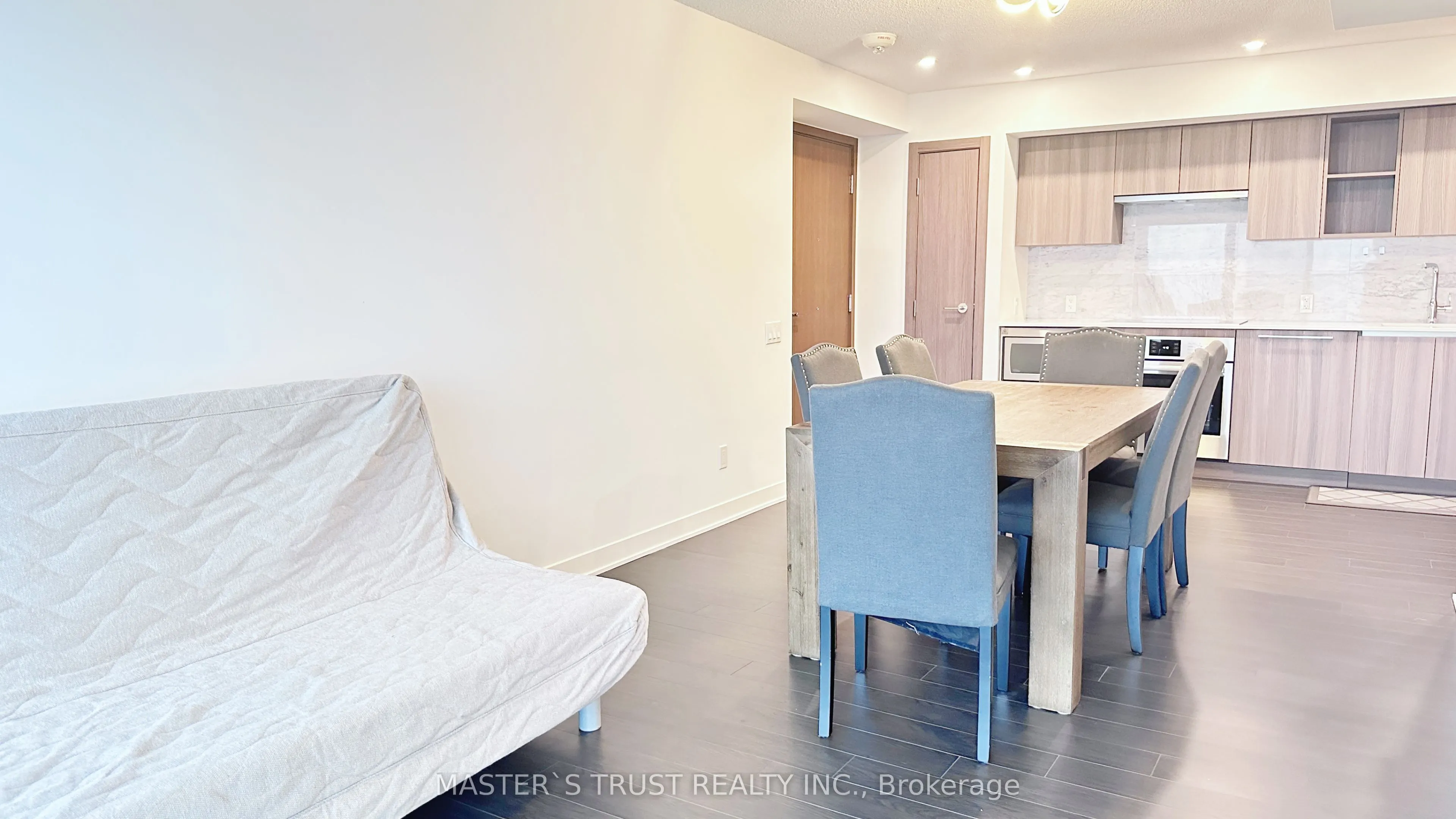 17 Bathurst Street #1715