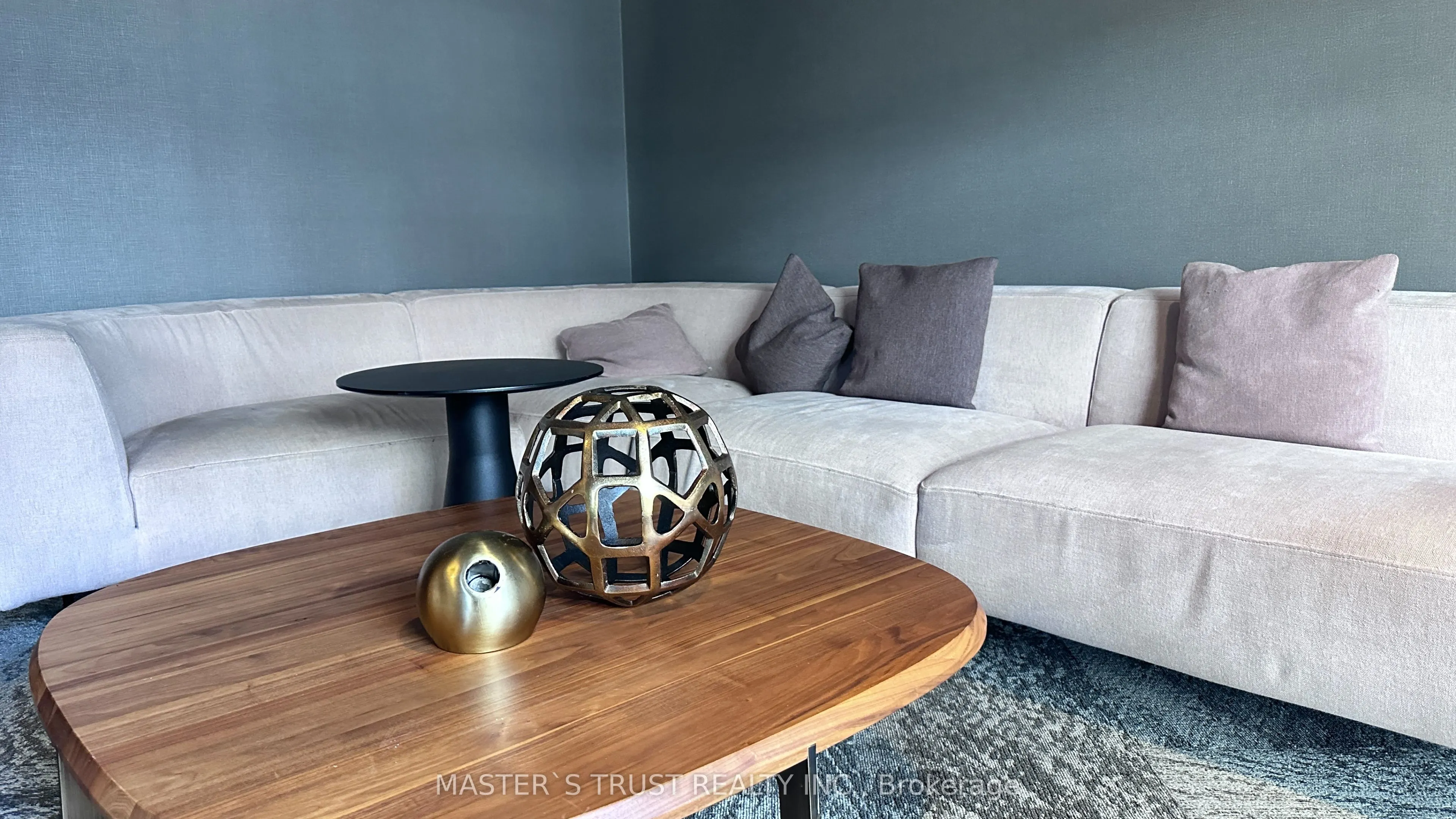 17 Bathurst Street #1715