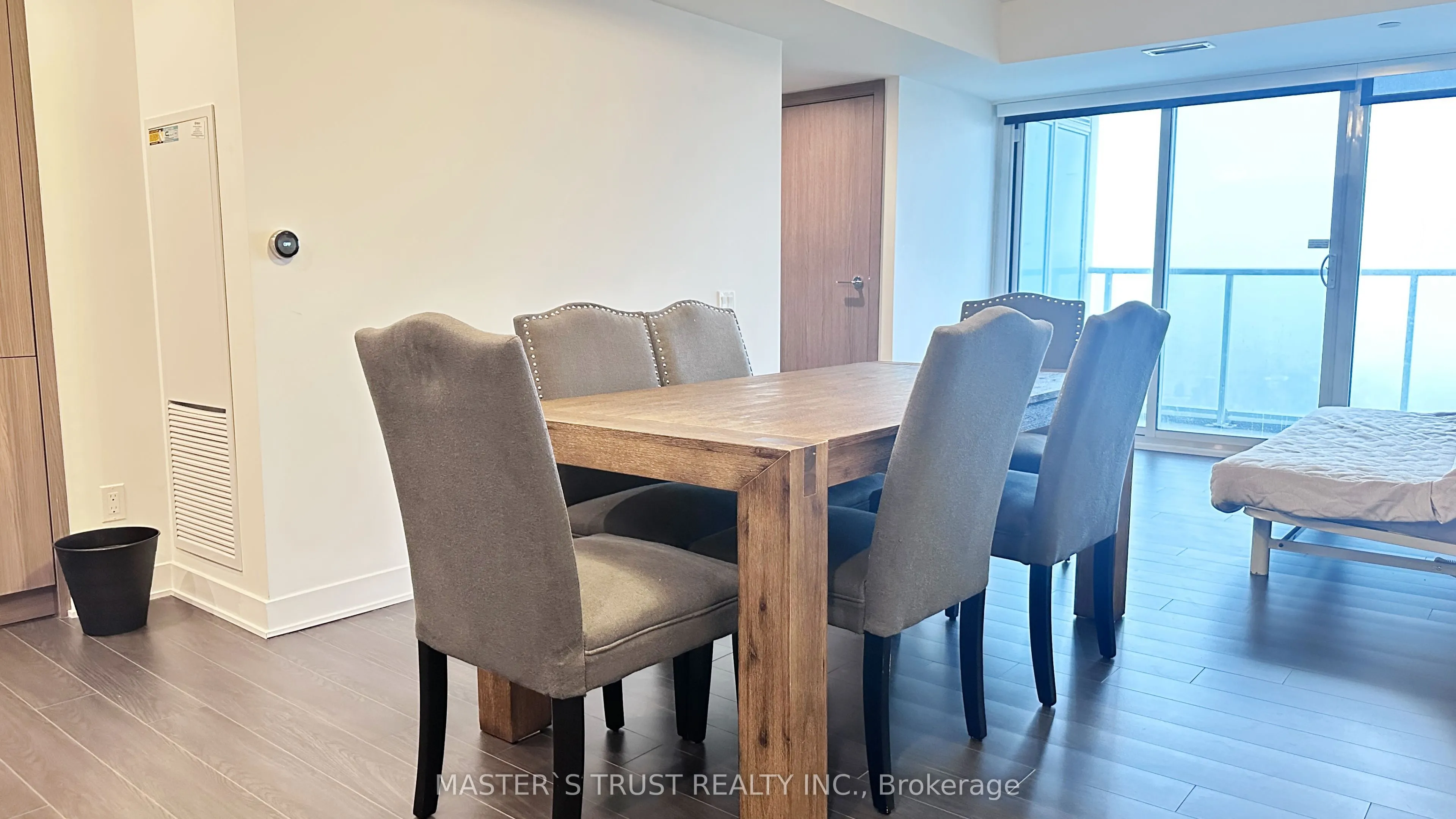 17 Bathurst Street #1715