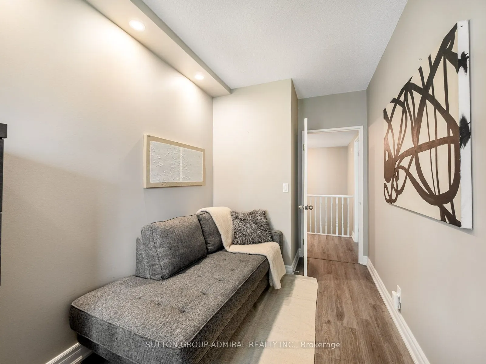 9 Greenbriar Road #306