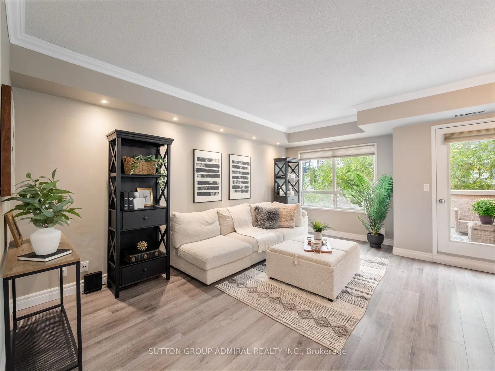 9 Greenbriar Road #306