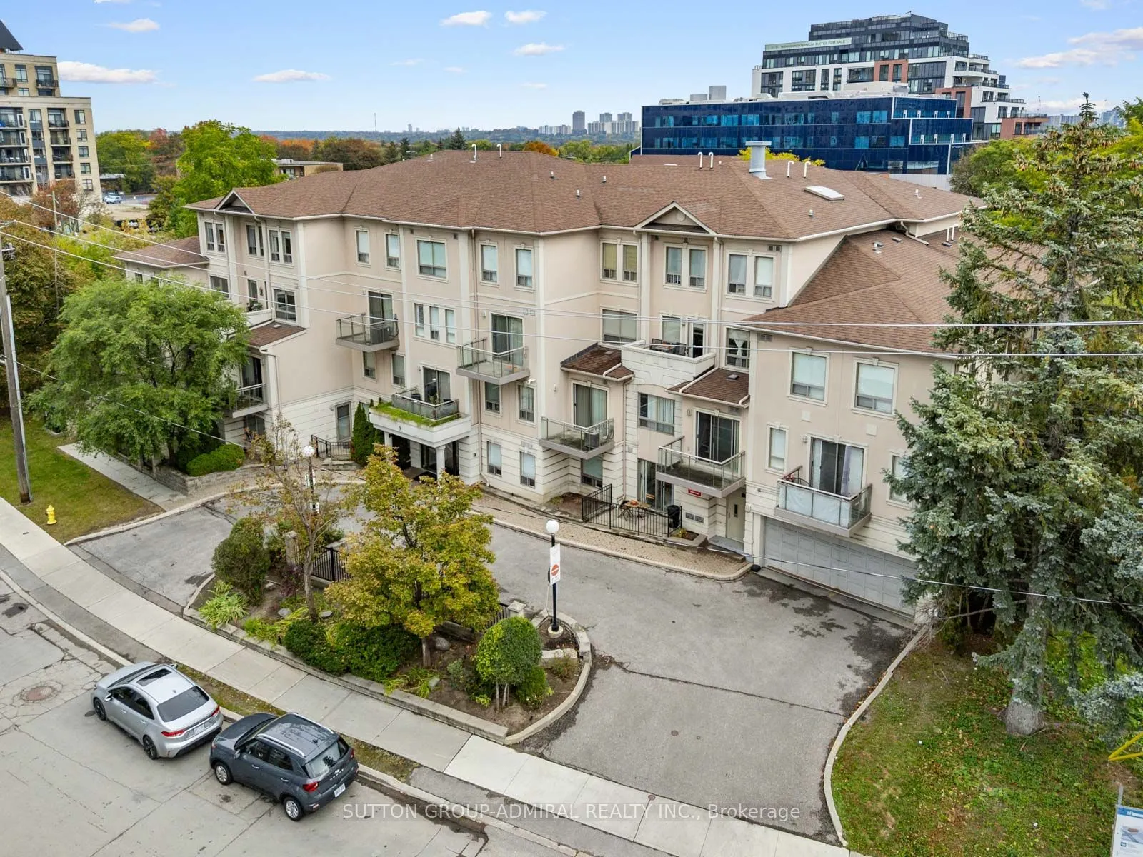 9 Greenbriar Road #306