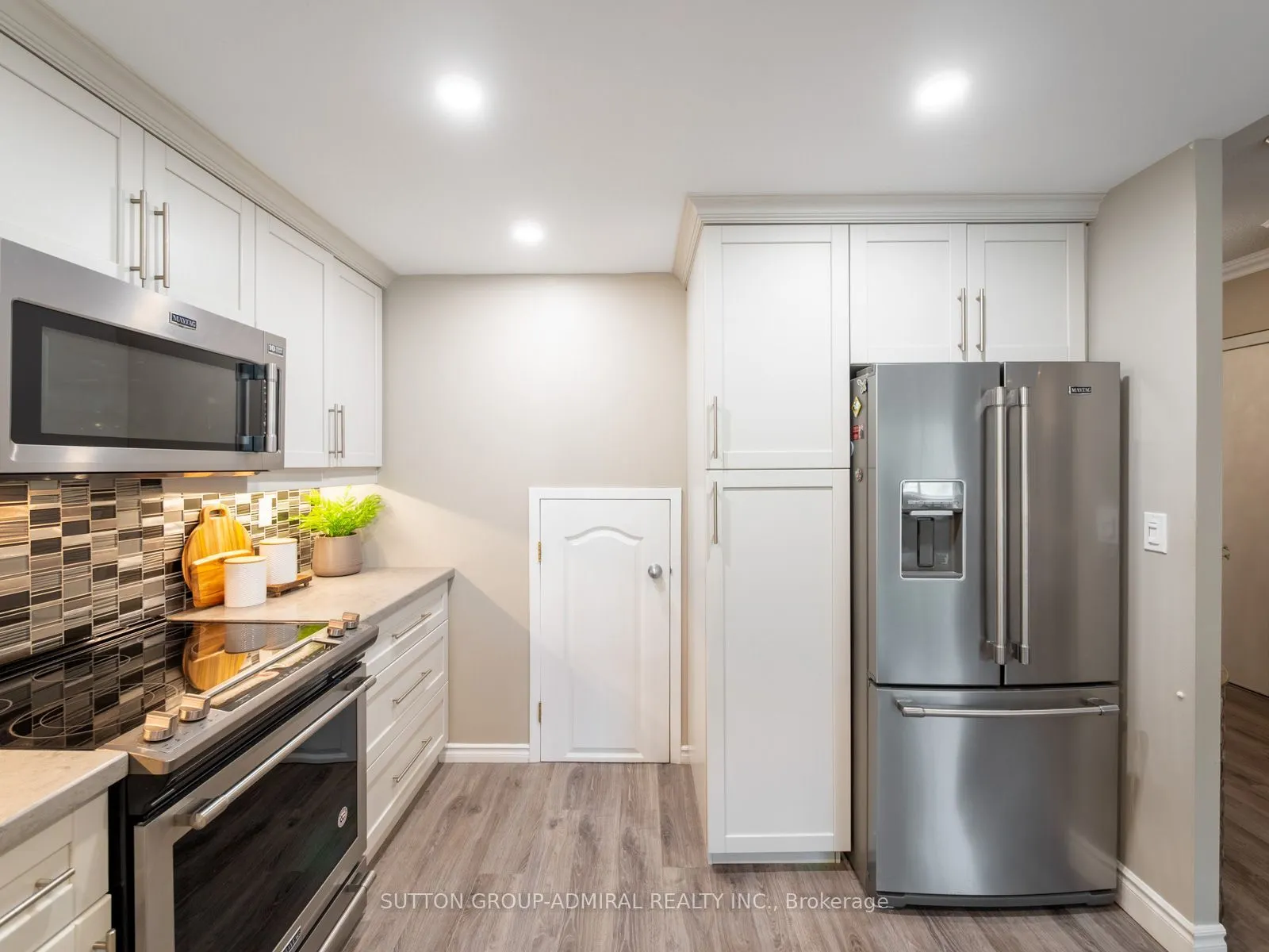 9 Greenbriar Road #306