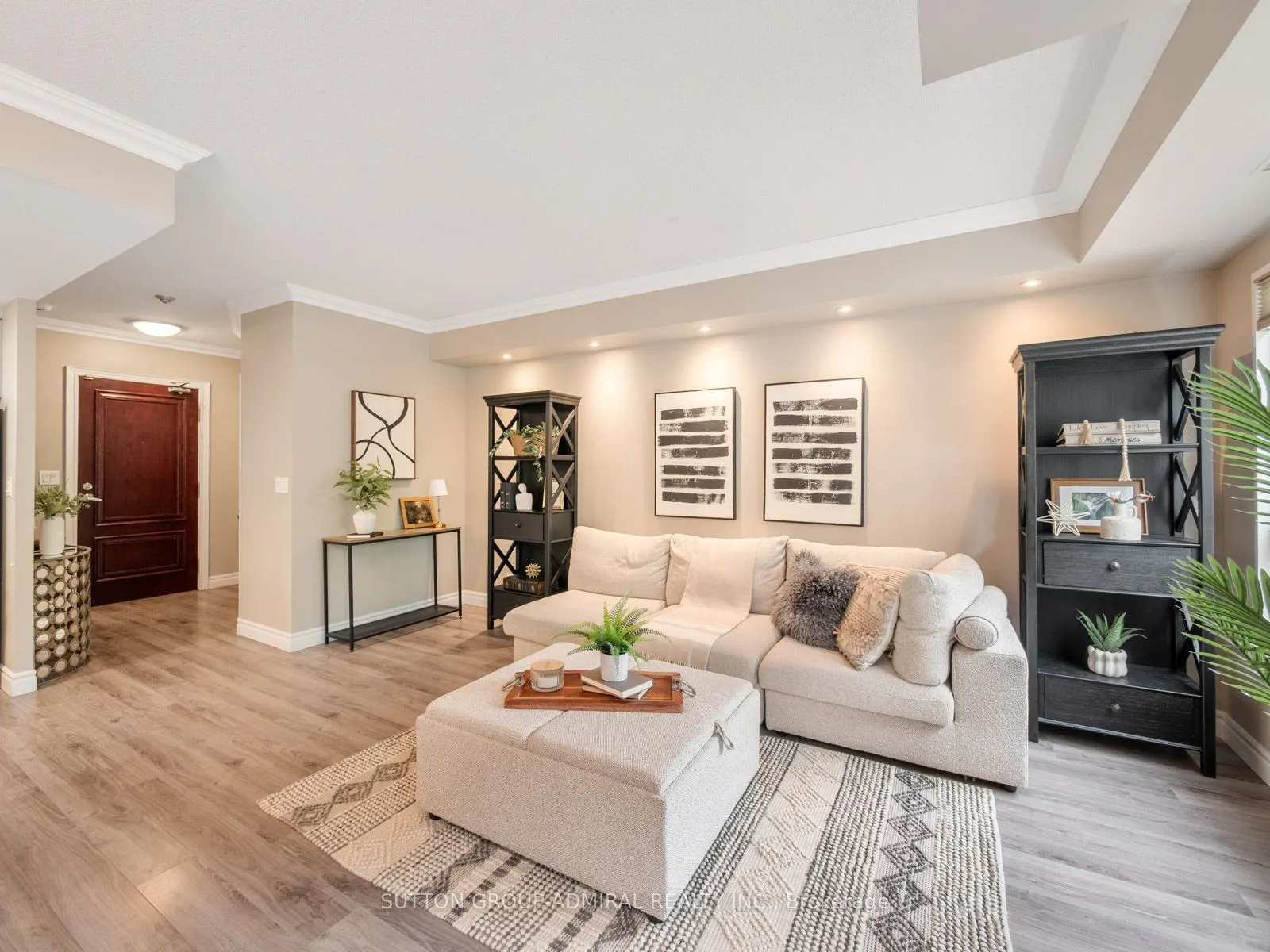 9 Greenbriar Road #306