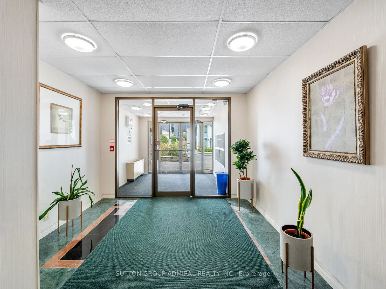 9 Greenbriar Road #306