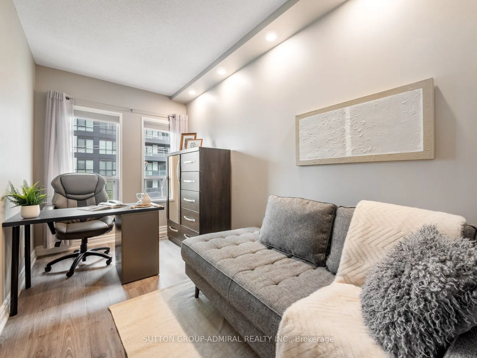 9 Greenbriar Road #306