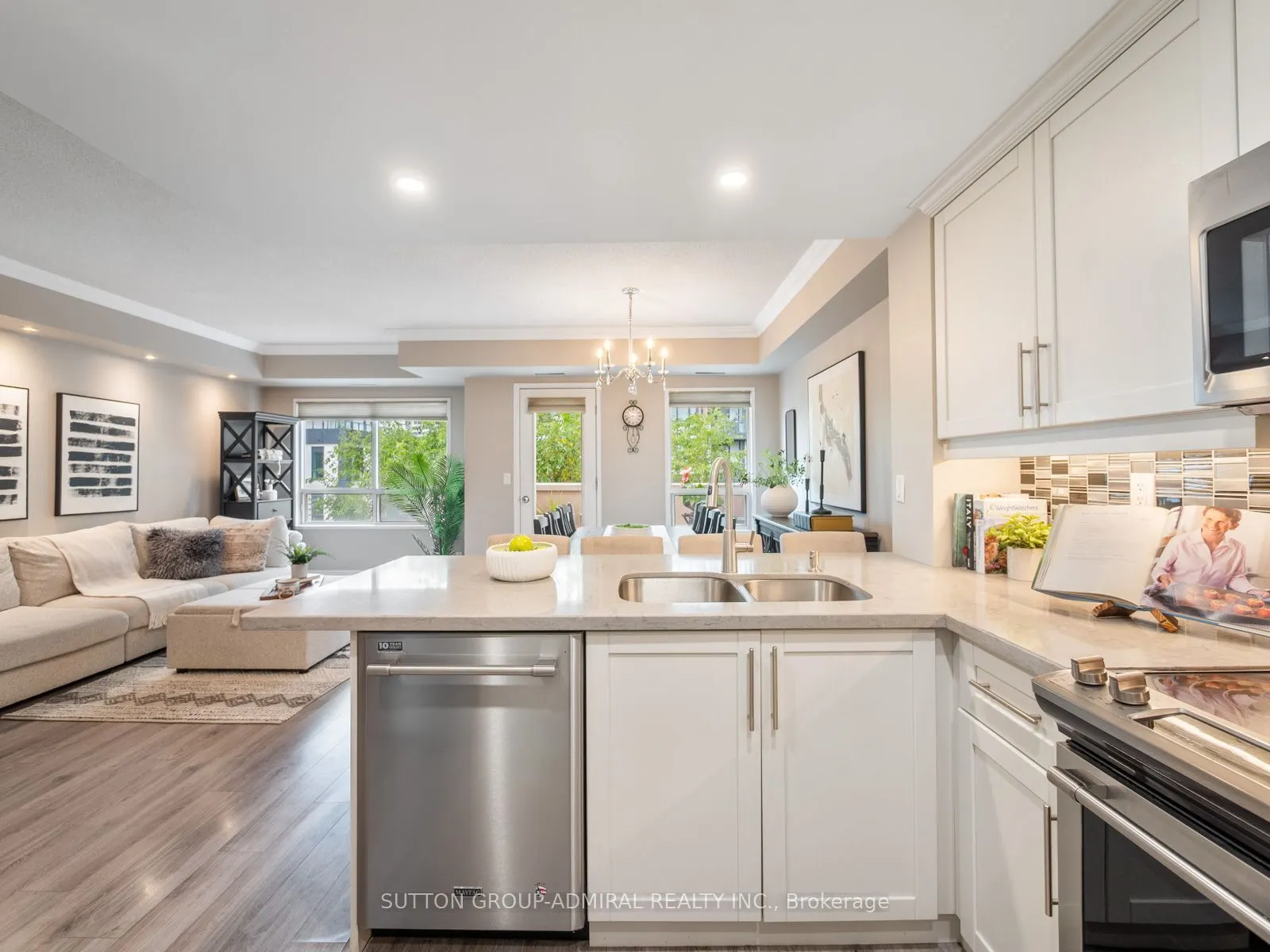 9 Greenbriar Road #306