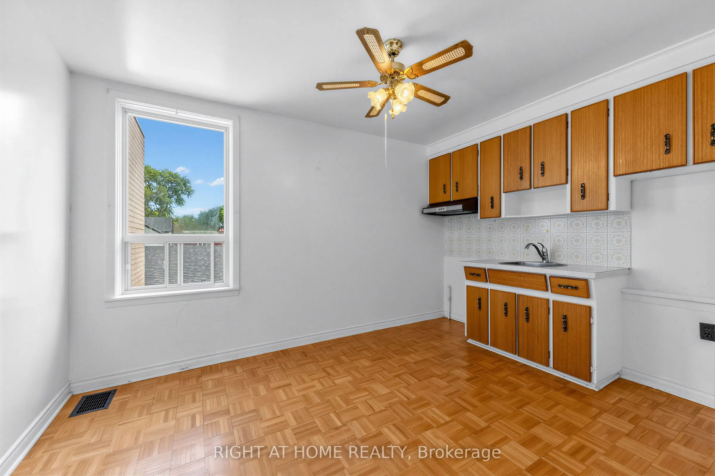 147 Dovercourt Road