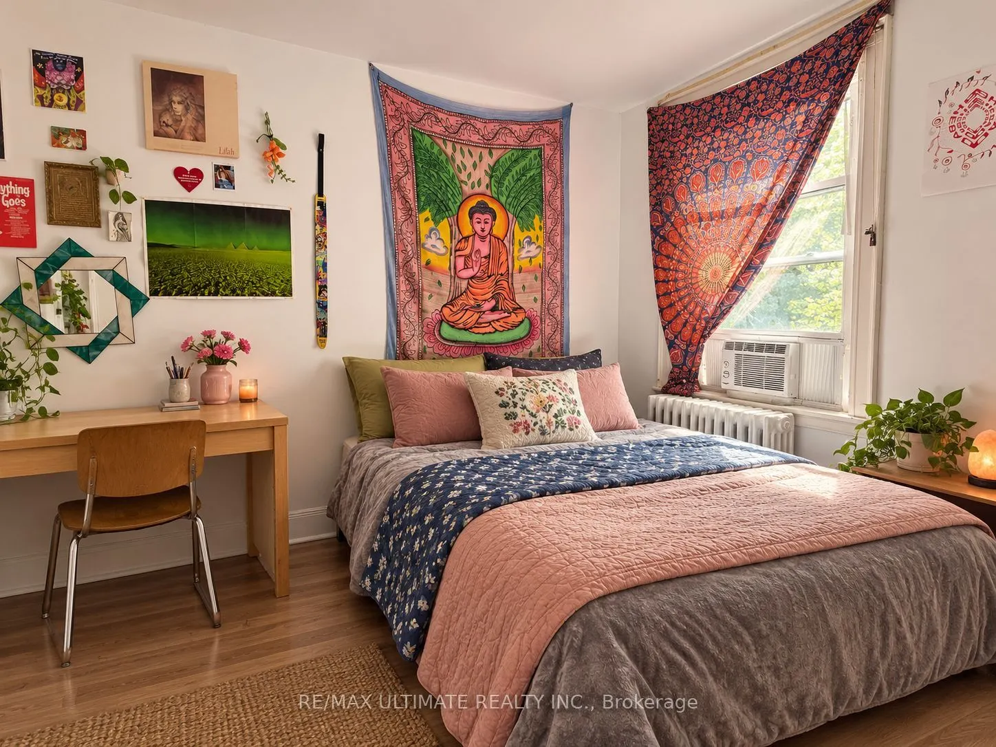 715 Queen Street W