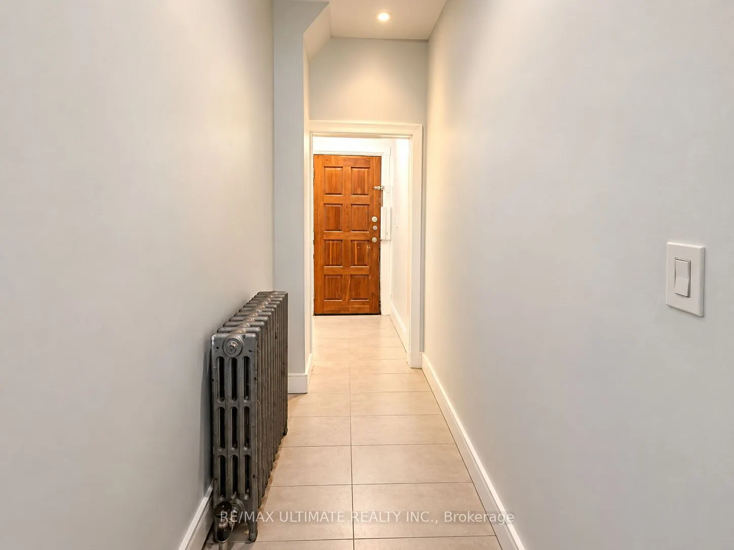 715 Queen Street W