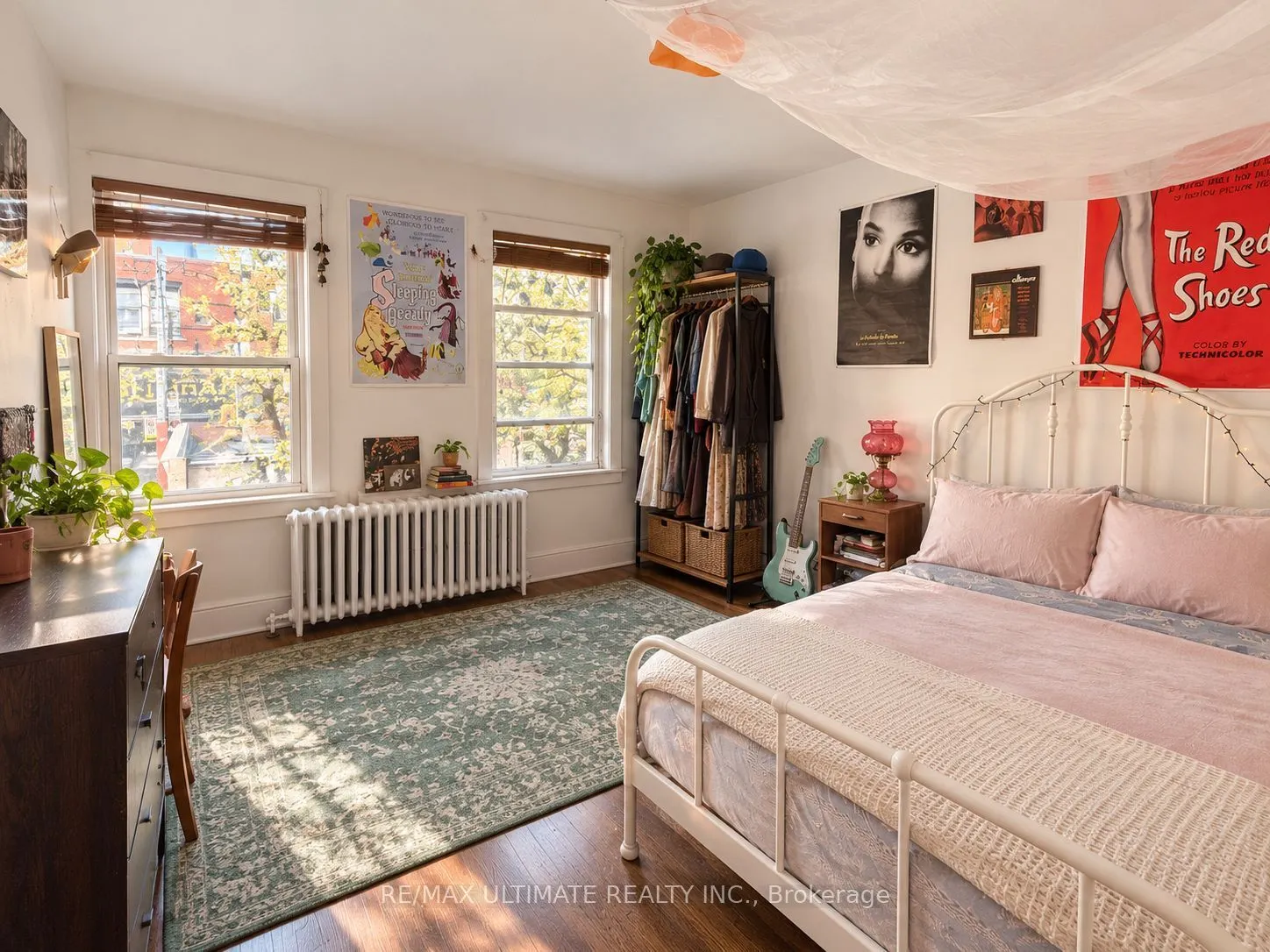 715 Queen Street W