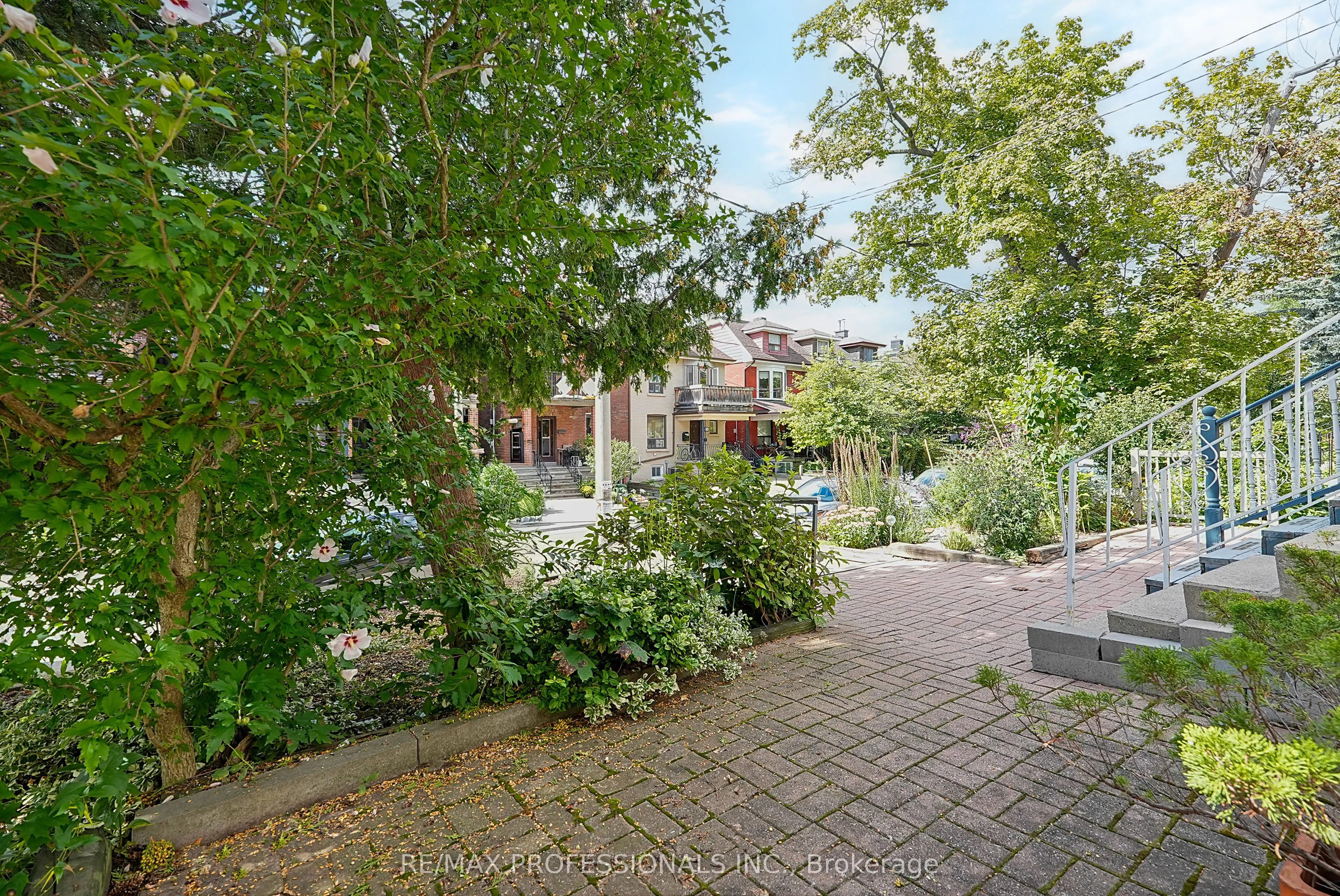 227 Montrose Avenue