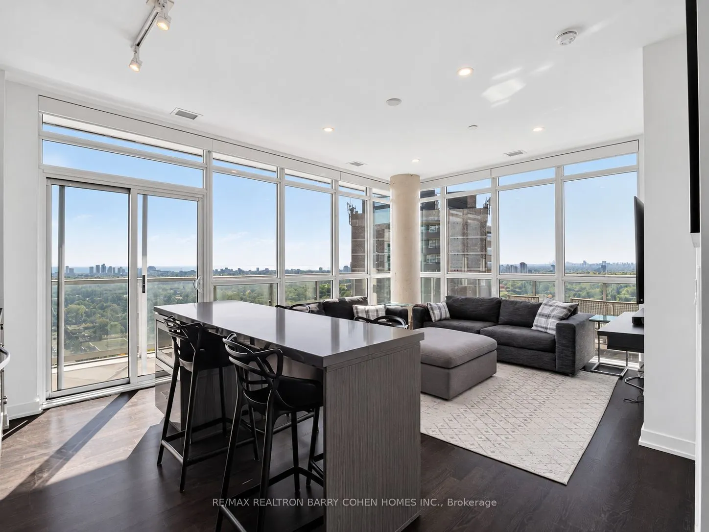 501 St Clair Avenue W #1707