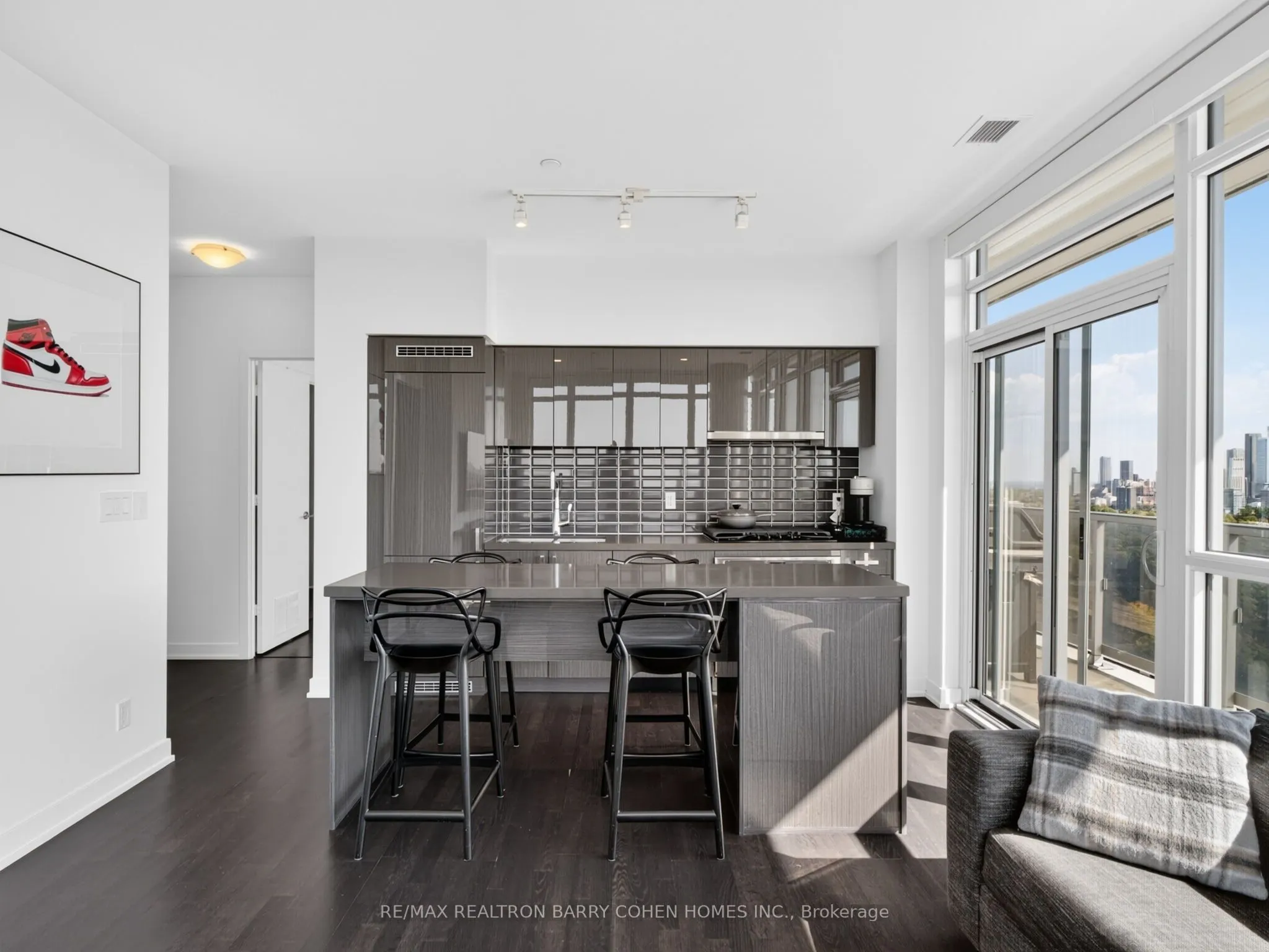 501 St Clair Avenue W #1707