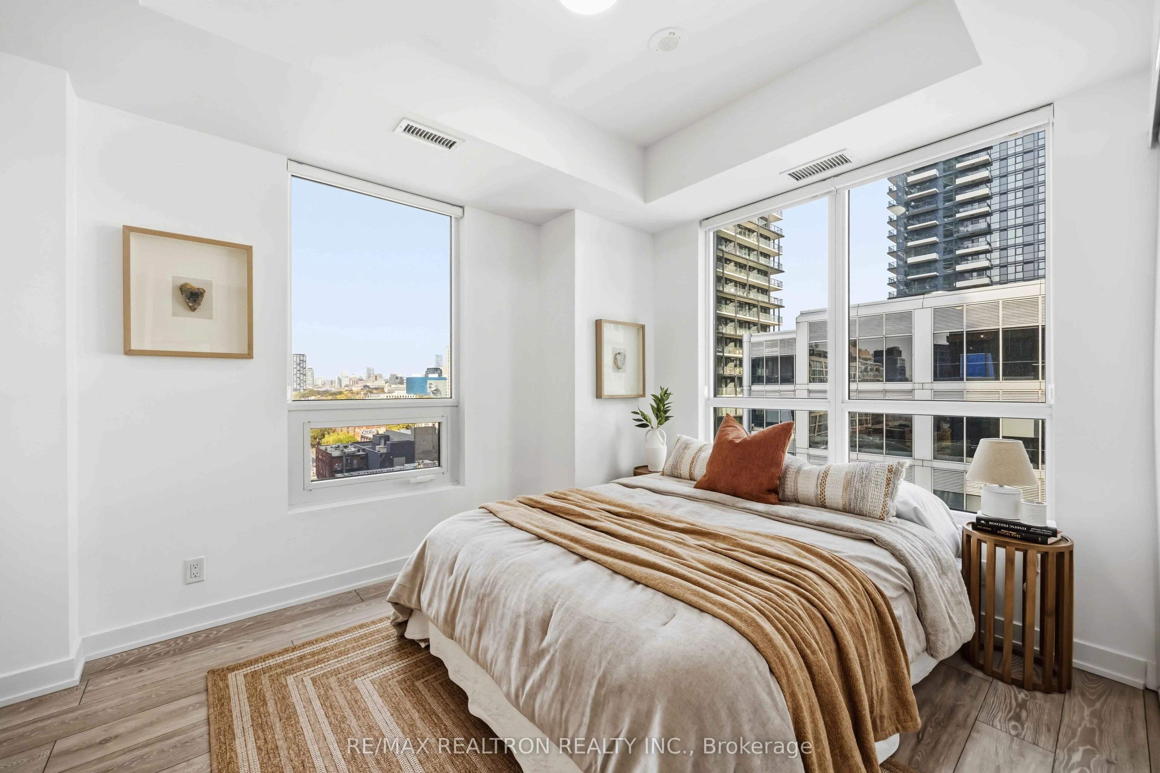 108 Peter Street #1003