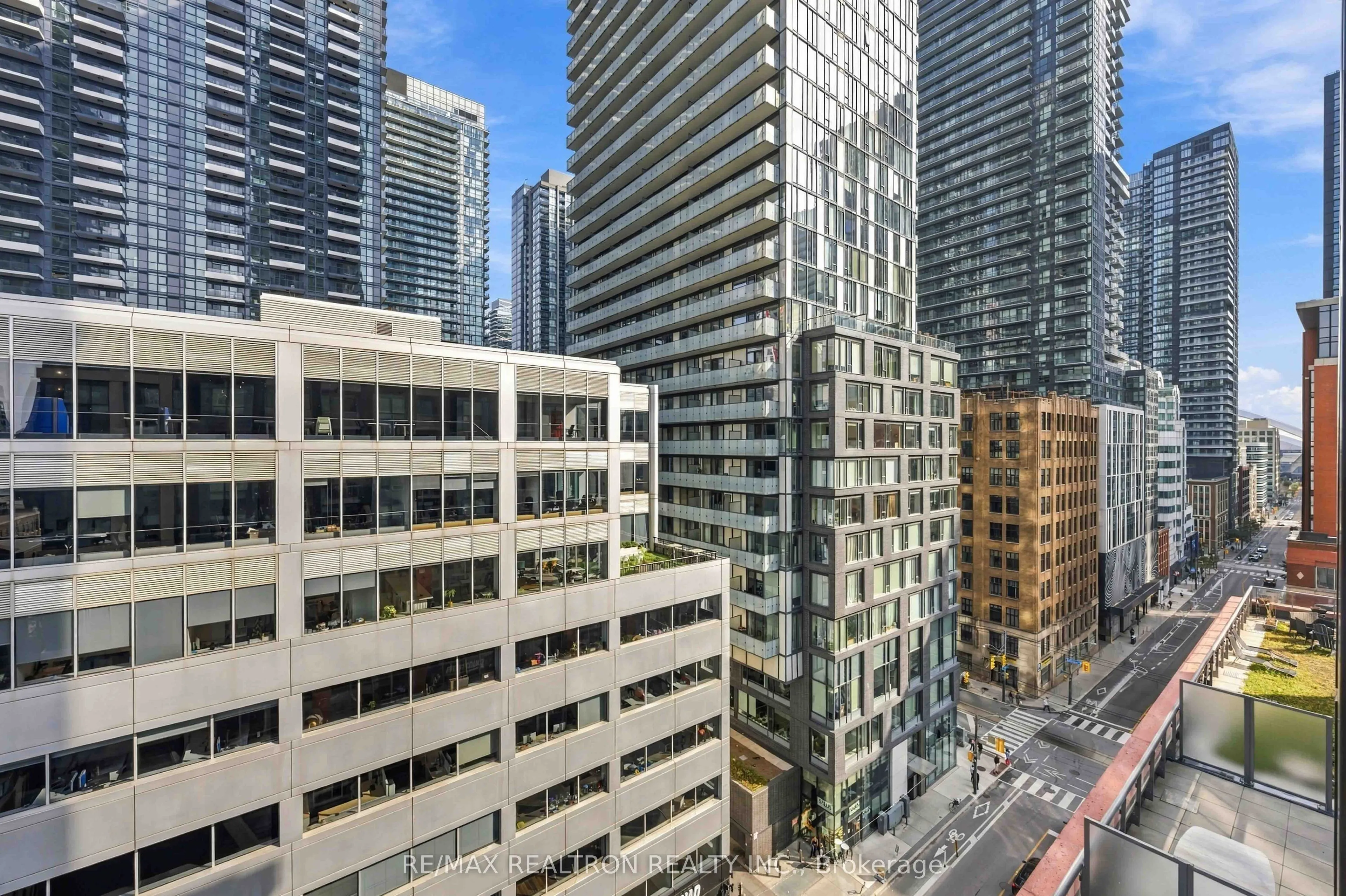 108 Peter Street #1003