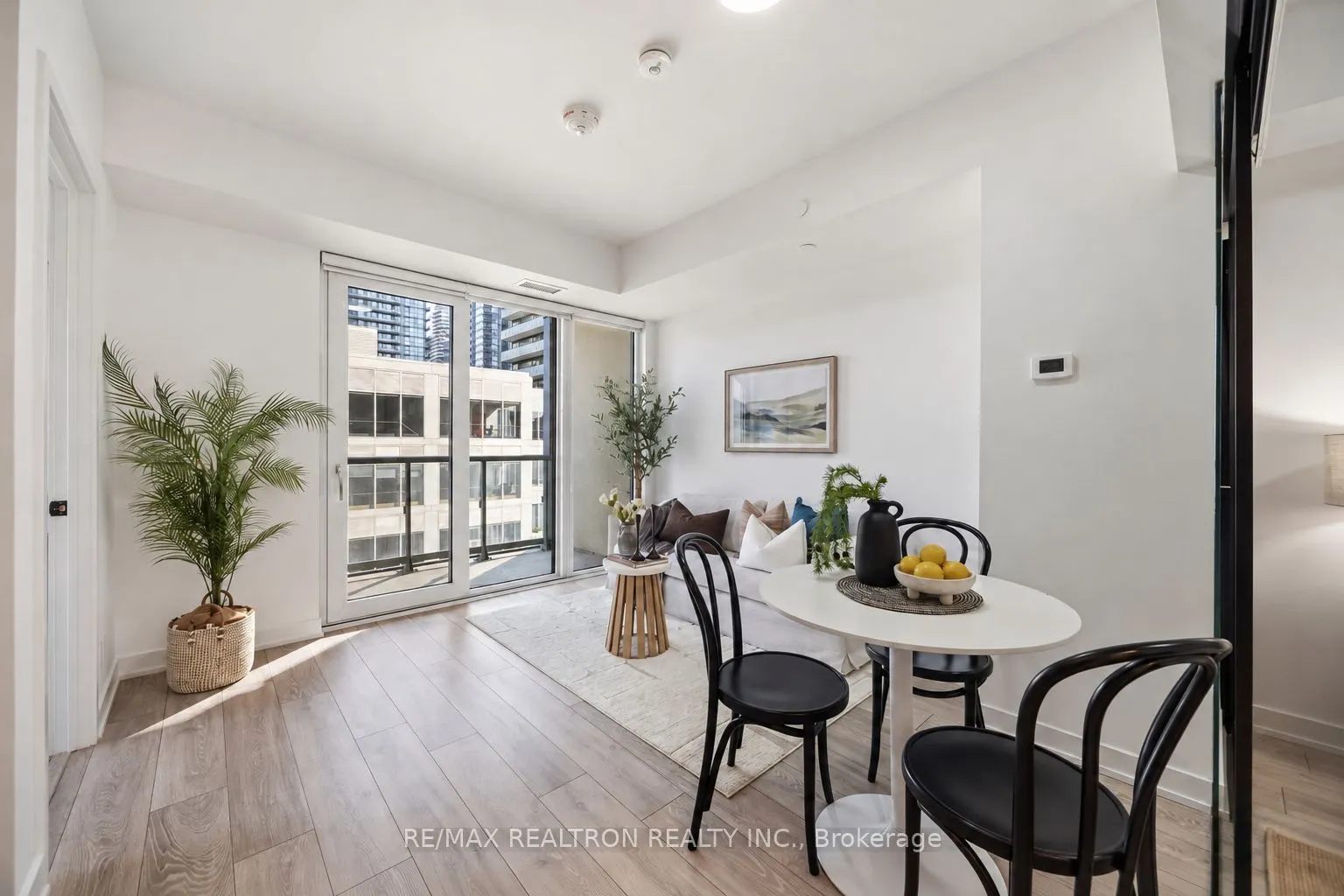 108 Peter Street #1003