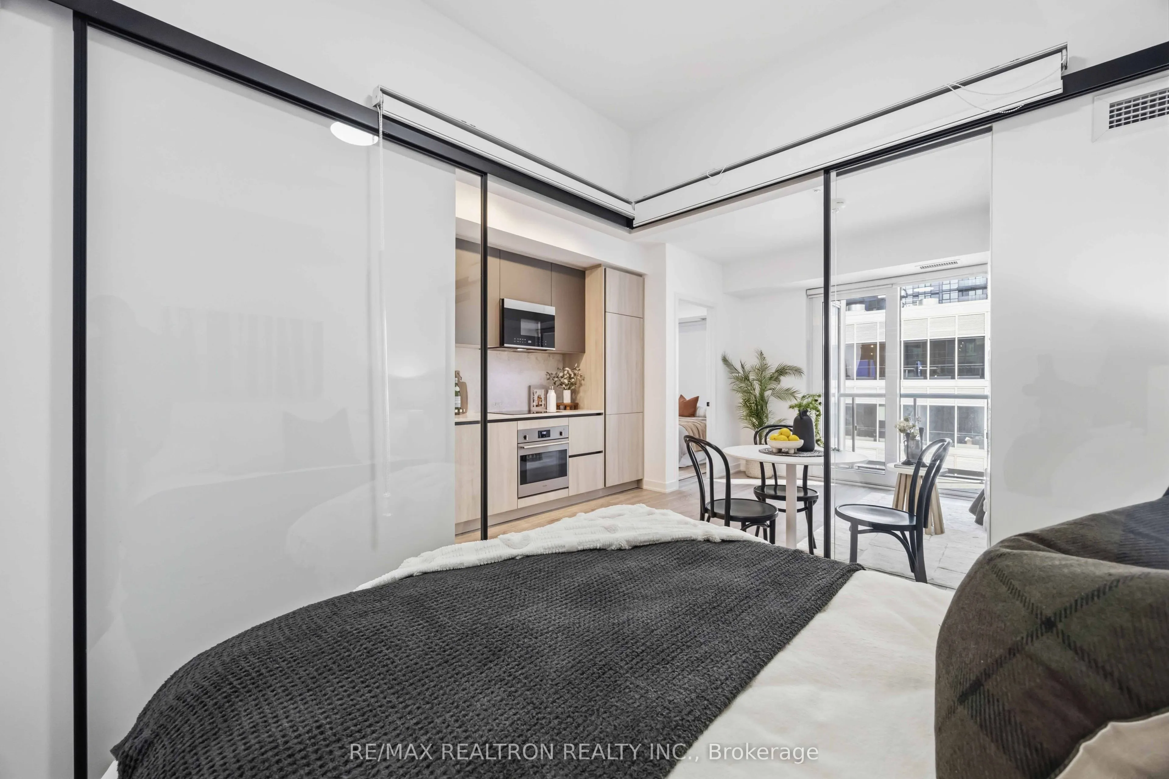 108 Peter Street #1003