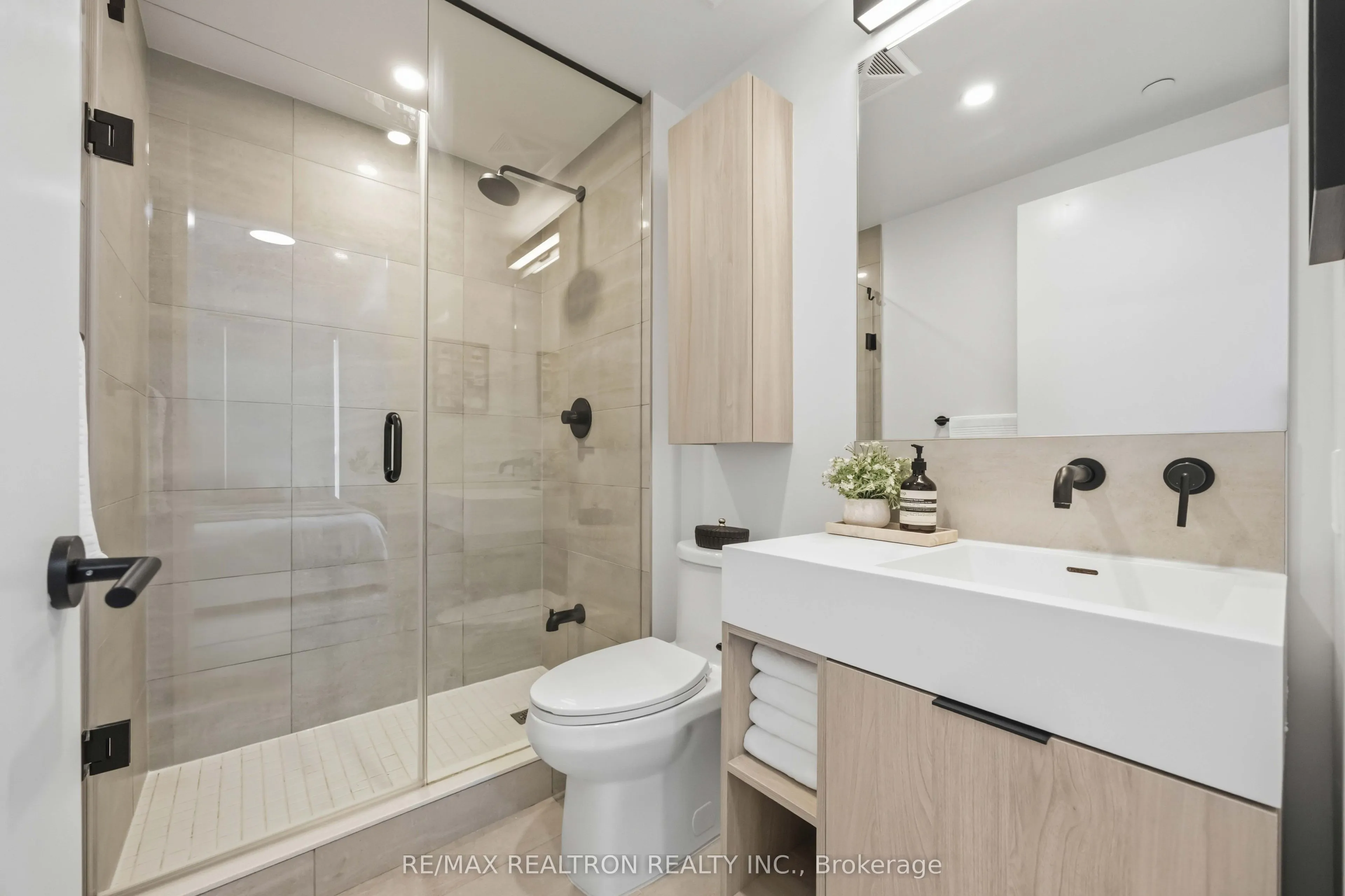 108 Peter Street #1003