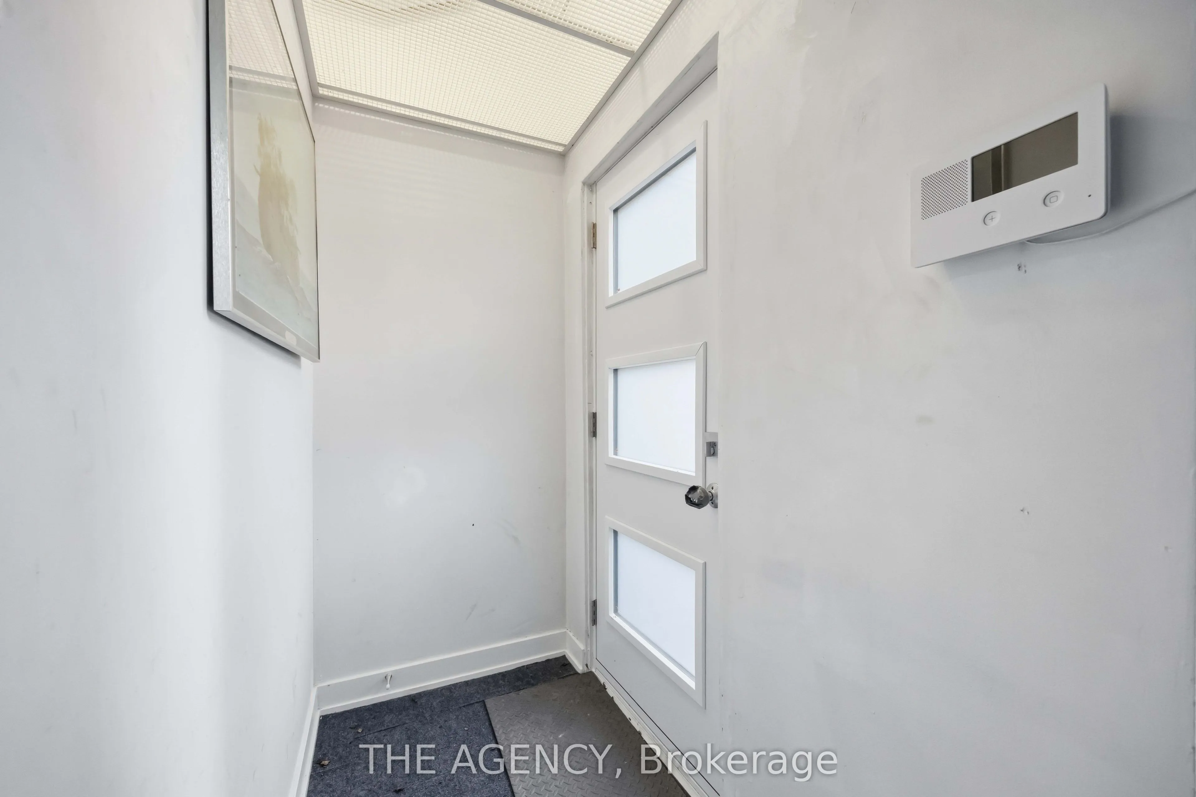 87 Niagara Street