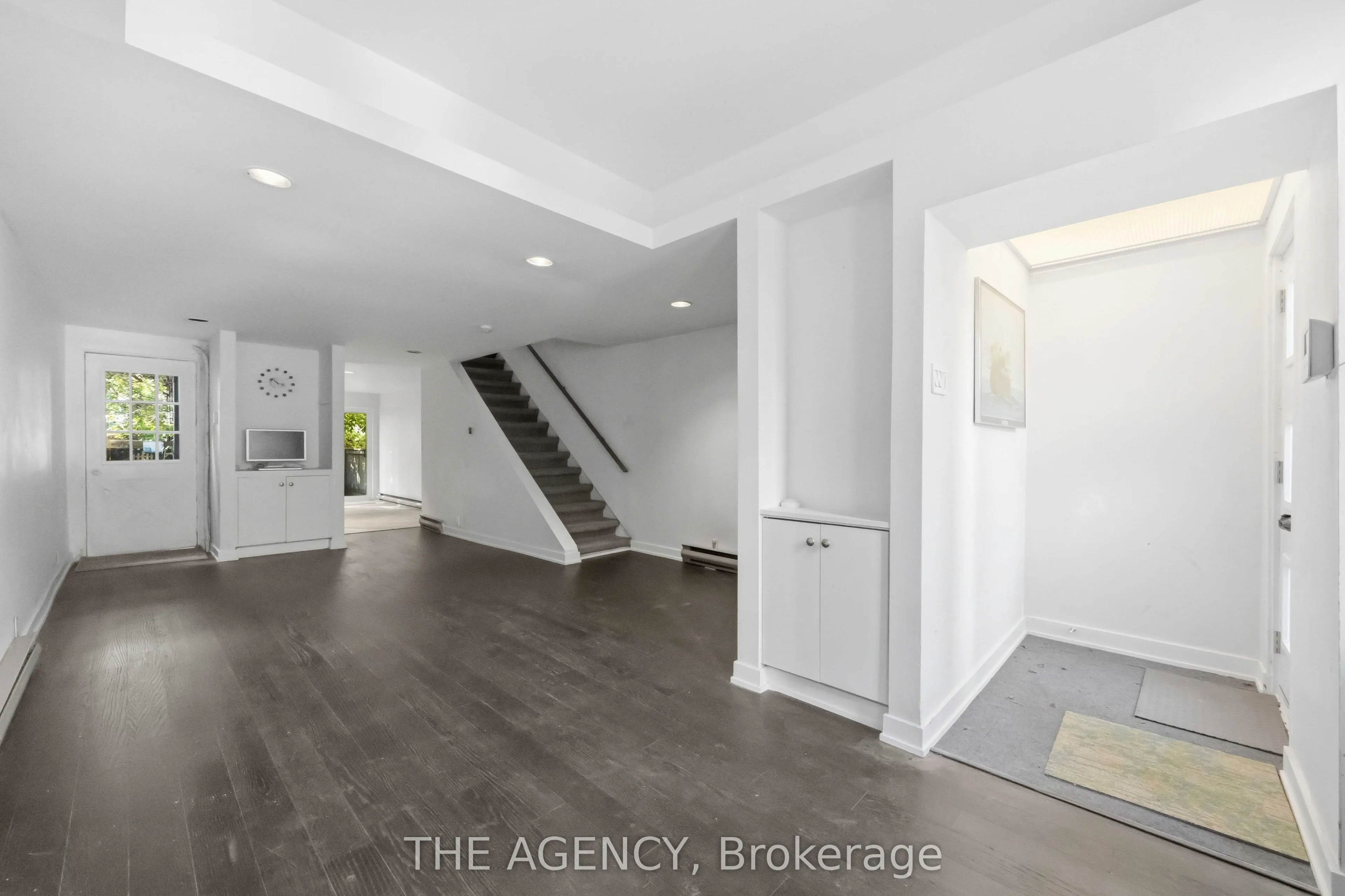 87 Niagara Street