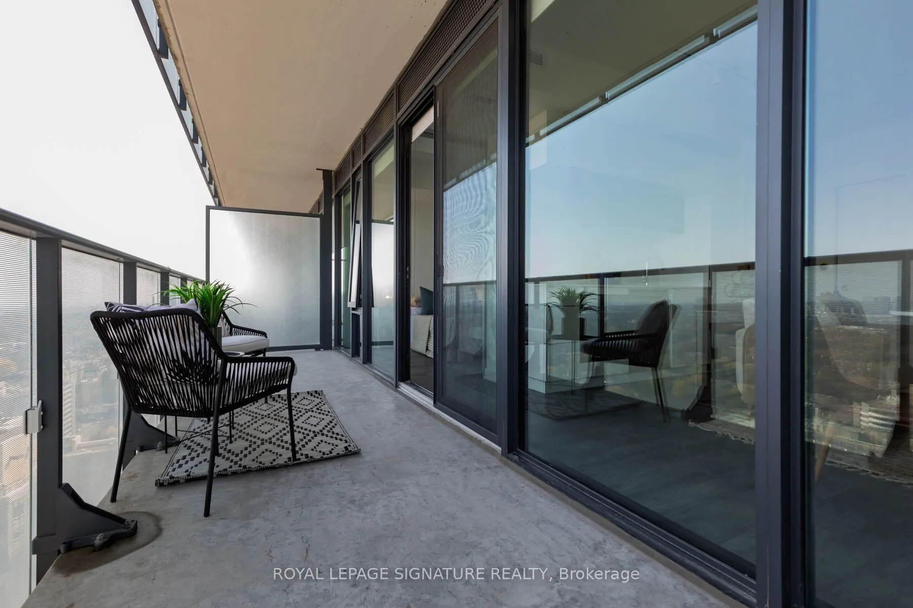 185 Roehampton Avenue #2805