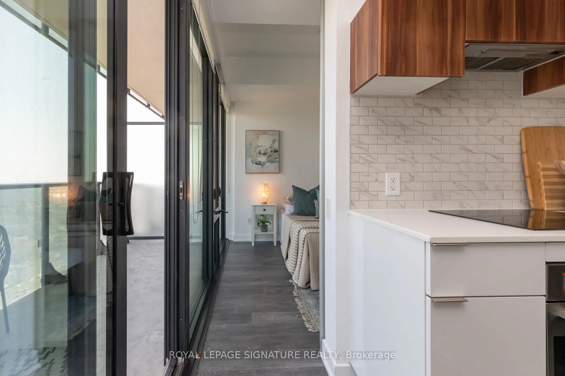 185 Roehampton Avenue #2805