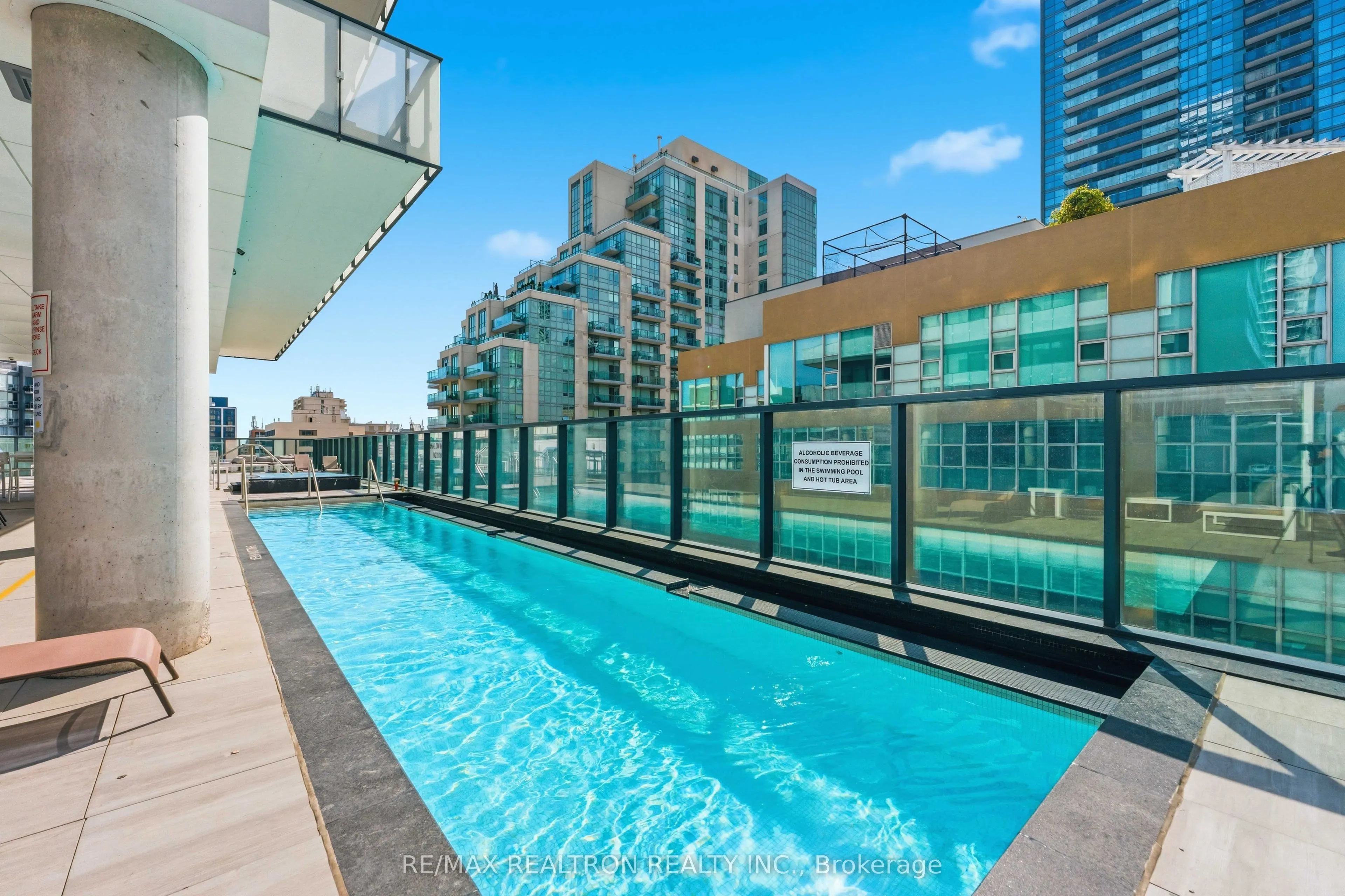185 Roehampton Avenue #510
